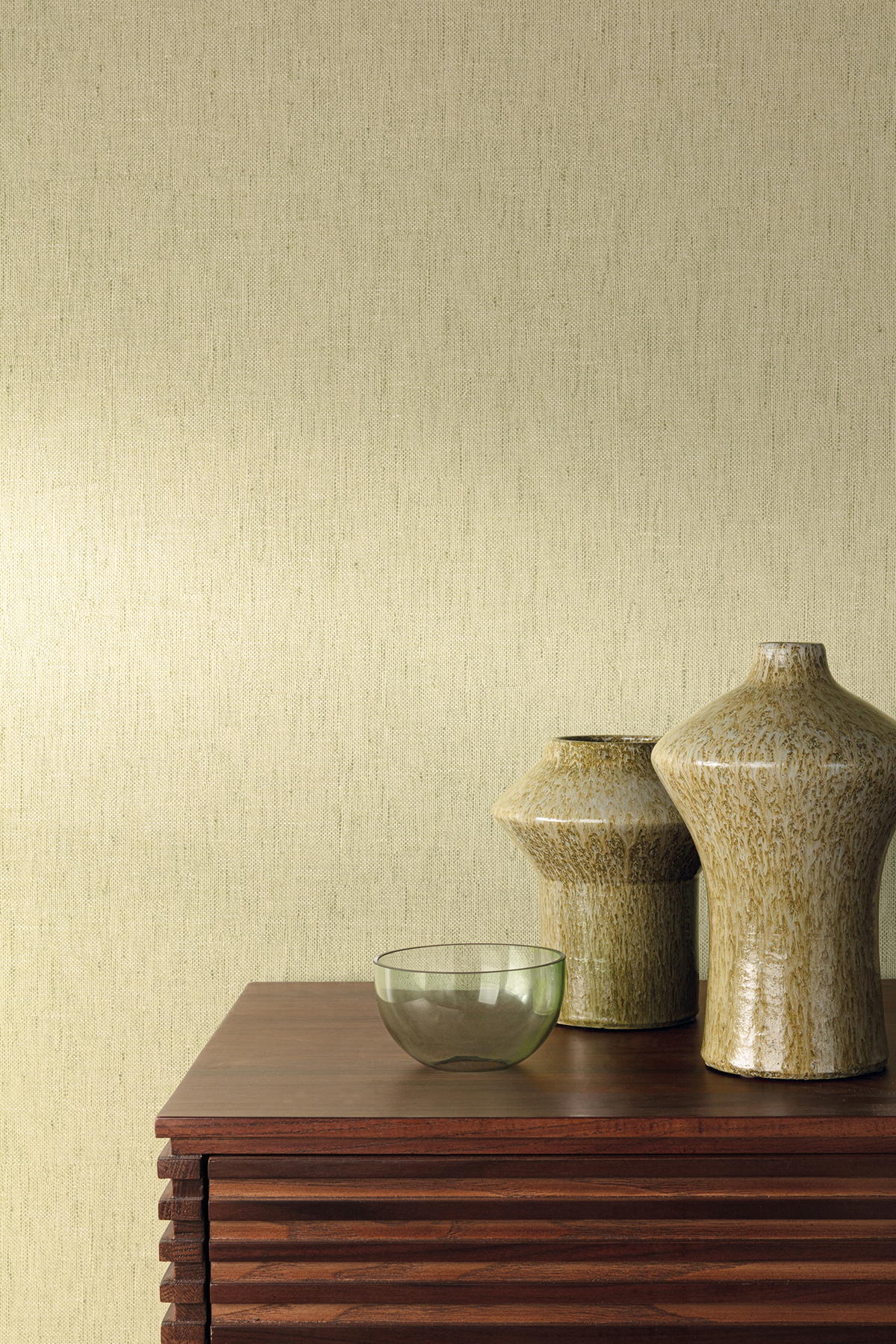 Papier peint Faux Uni Lin Telis vert clair métallisé - Rhapsody de Masureel | Réf. MAS-RHA506