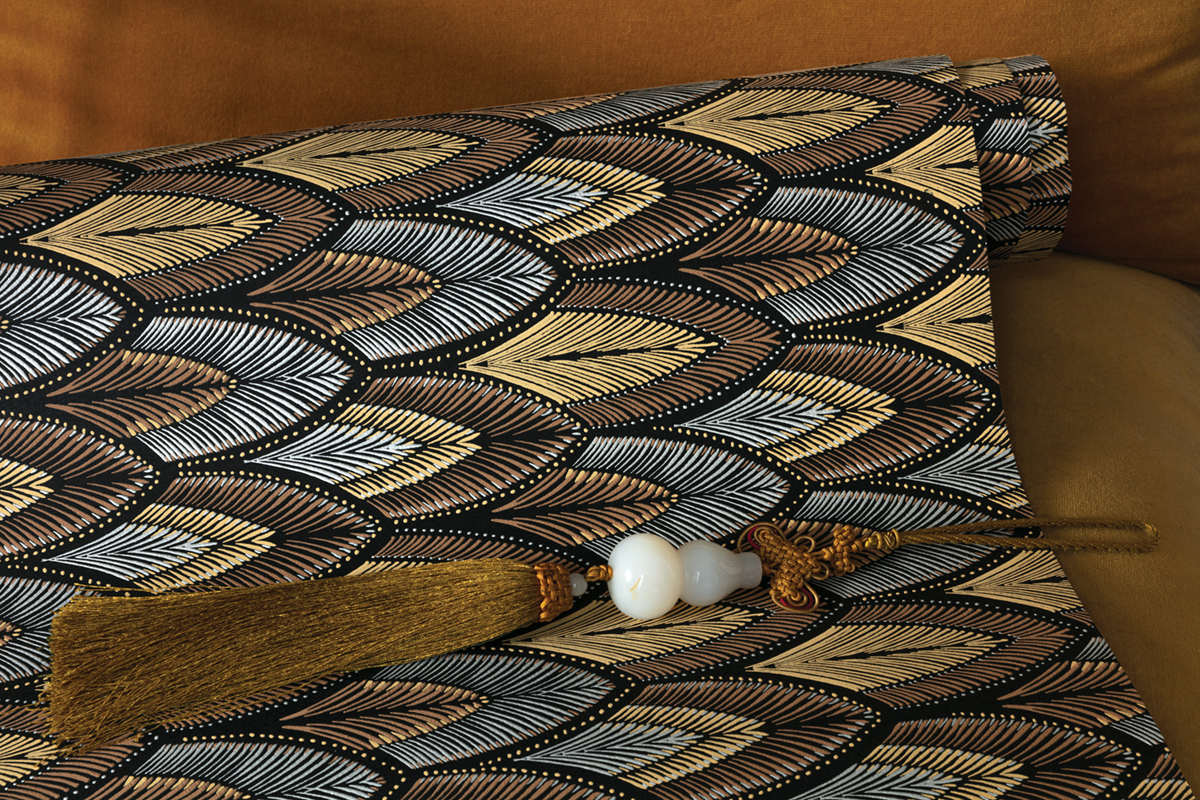 Papier peint Feuille Art Déco Dabu ocre argenté - Summer de Masureel | Réf. MAS-SUM402