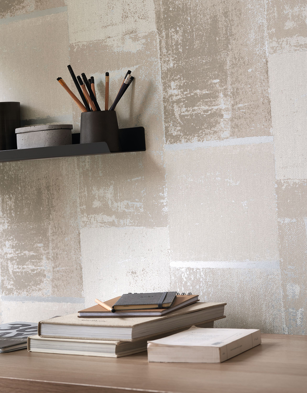 Papier peint Effet Béton Graphique argenté - Gallery de Casadéco AMB2 | Réf. GLRY86179201