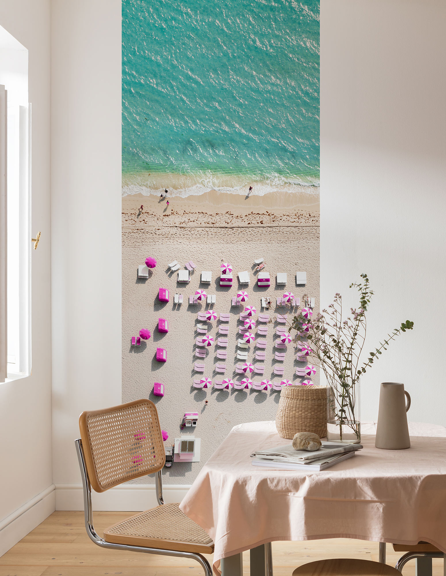 Papier peint plage Pink Umbrella Panel - Papier peint lé unique Komar