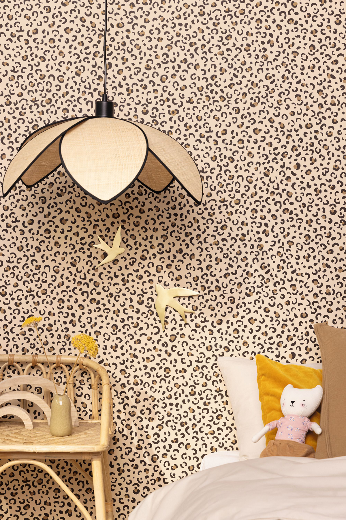 Papier peint Taches Léopard Léonne marron - Let's Go Girls! de Casélio | Réf. LGG104451216
