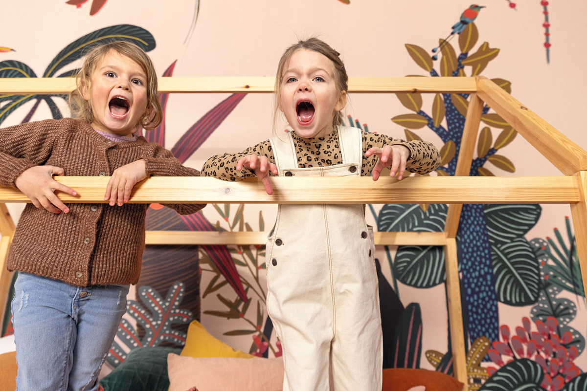 Papier peint panoramique Jungle Enfant Lara multicolore L - Let's Go Girls! de Casélio AMB3 | Réf. LGG104494703