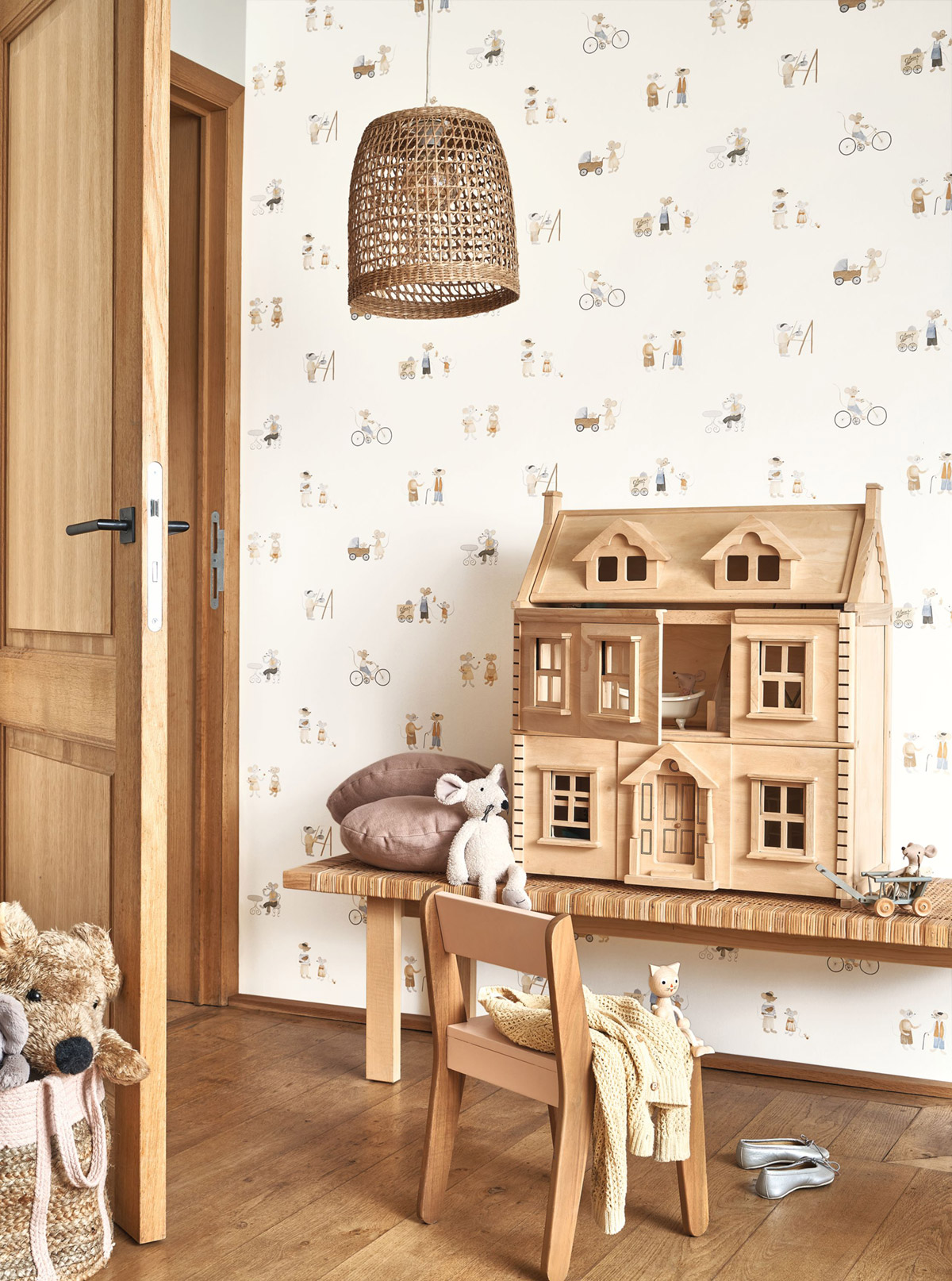 Papier peint Souris Neighbors of the Village naturel - Once Upon A Time 2 de Casadéco | Réf. OUTD200871919