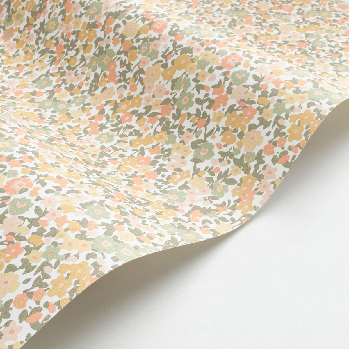 Papier peint Liberty Pansy kaki jaune - Flower Market de Casadéco AMB3 | Réf. FLOM89212226