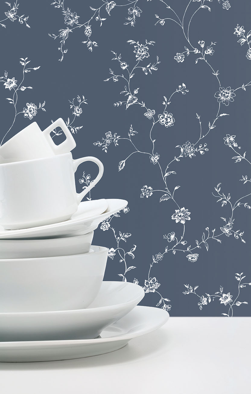 Papier peint fleurs Rosier Treille fond bleu marine - Miniatures de Lutèce | Réf. LTC-G67863