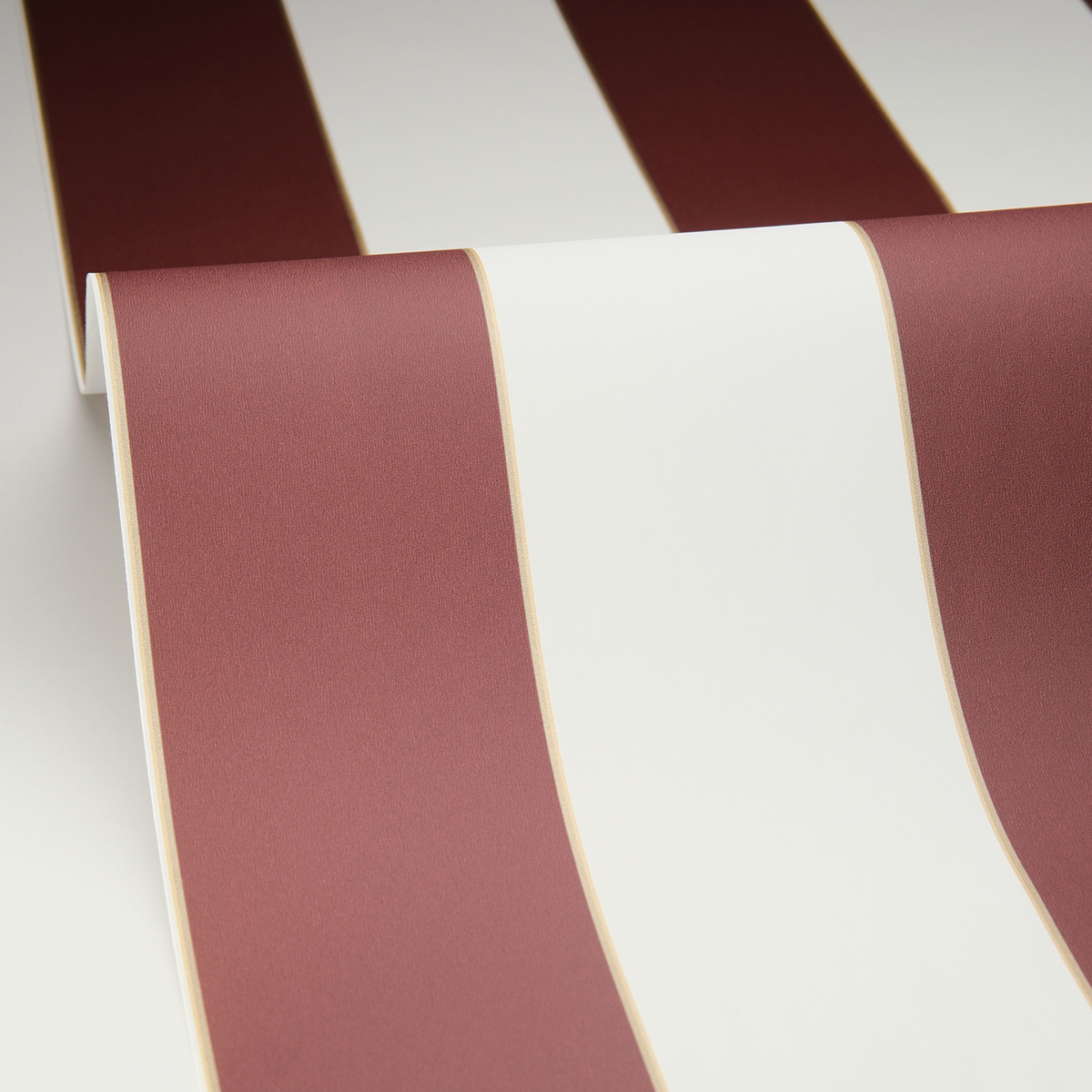 Papier peint Rayures Golden Lines bordeaux doré - Light de Casélio AMB4| Réf. LIG101075050