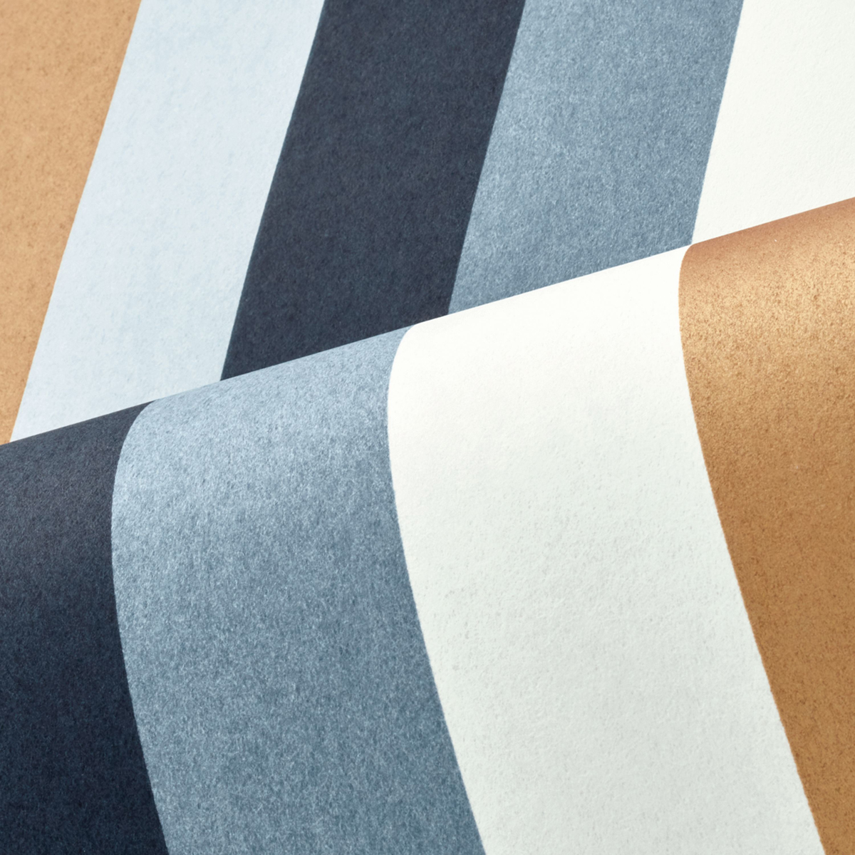 Papier peint Rayure Verticale Transat bleu bronze - L'Ile aux Oiseaux de Casamance | Réf. CAS-75923262