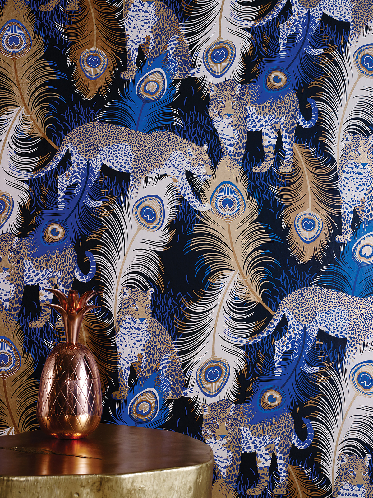 Papier peint Léopard et Plume bleu électrique et doré - The Wallpaper Collection de Matthew Williamson | Réf. OSB-W6805-01