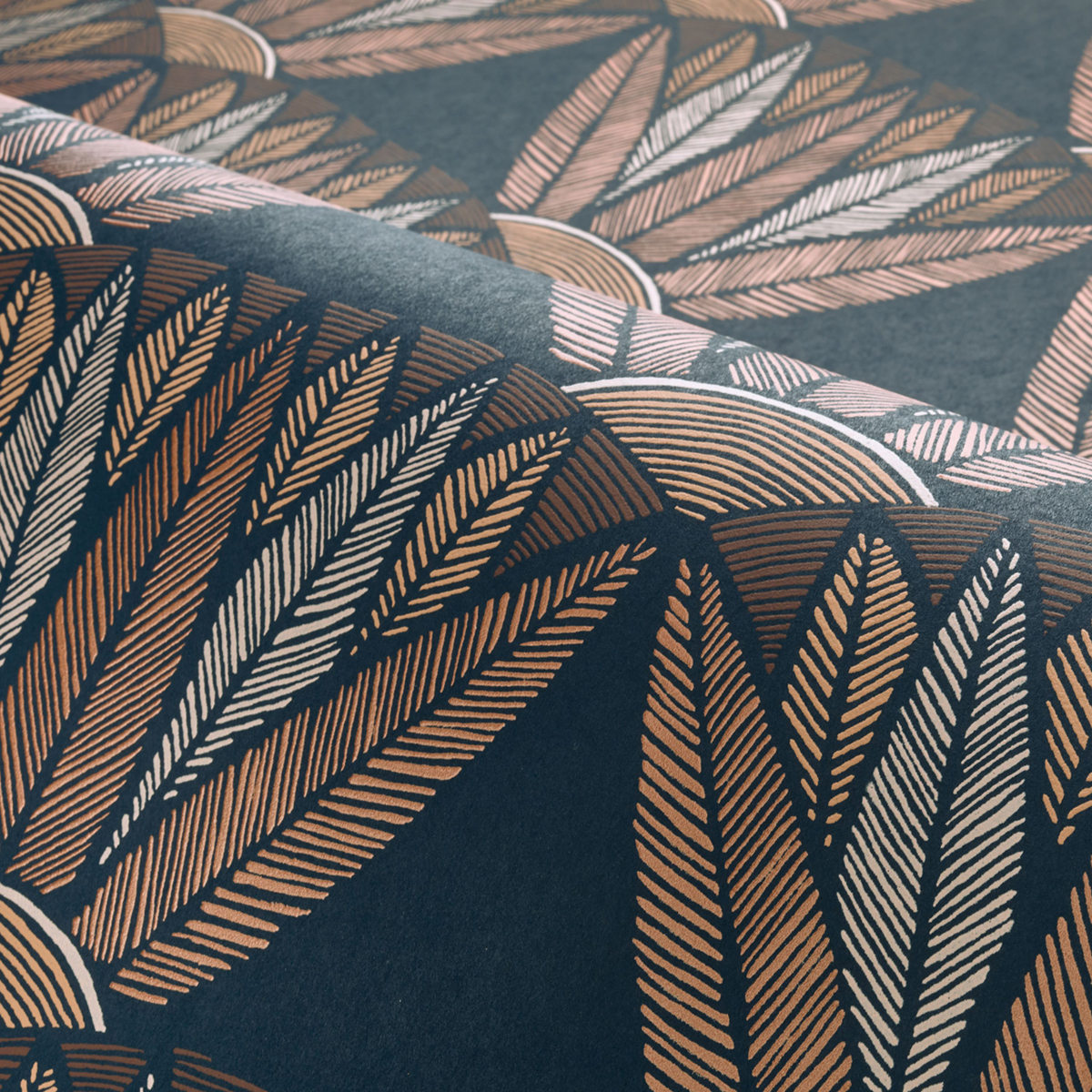 Papier peint Palmette Castalia bleu nuit terracotta - Bord Du Nil de Casamance | Réf. CAS-76161936