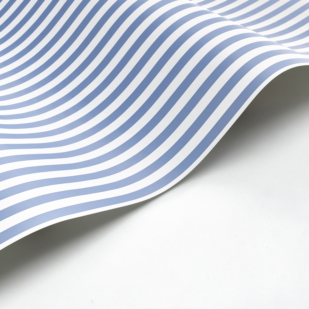 Papier peint Rayures bleu marine - Les Rayures de Casadéco AMBV | Réf. RAYS29886625