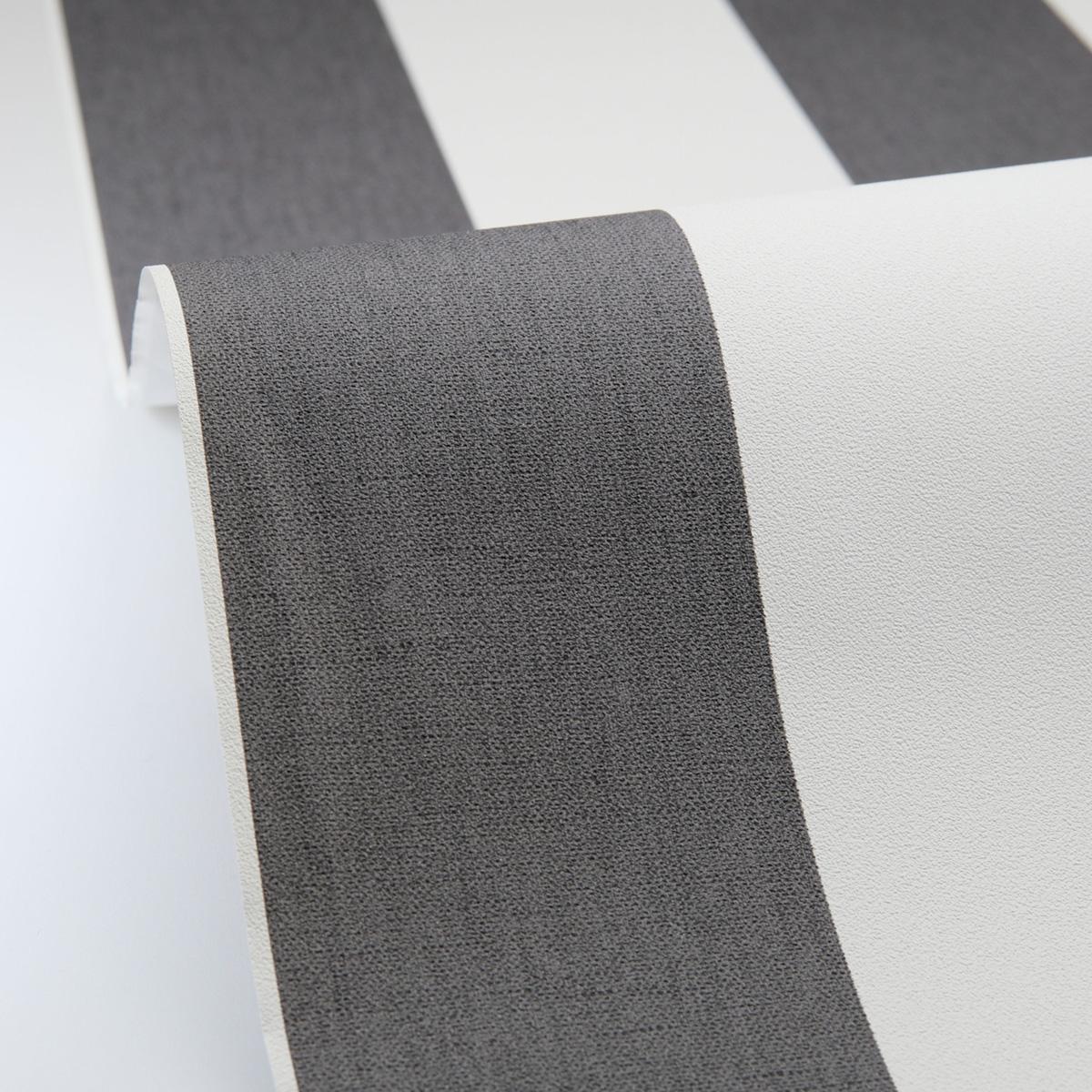 Papier peint Rayure Wide Lines noir et blanc - Moonlight 3 de Casélio ZOOM | Réf. MNL3104029290