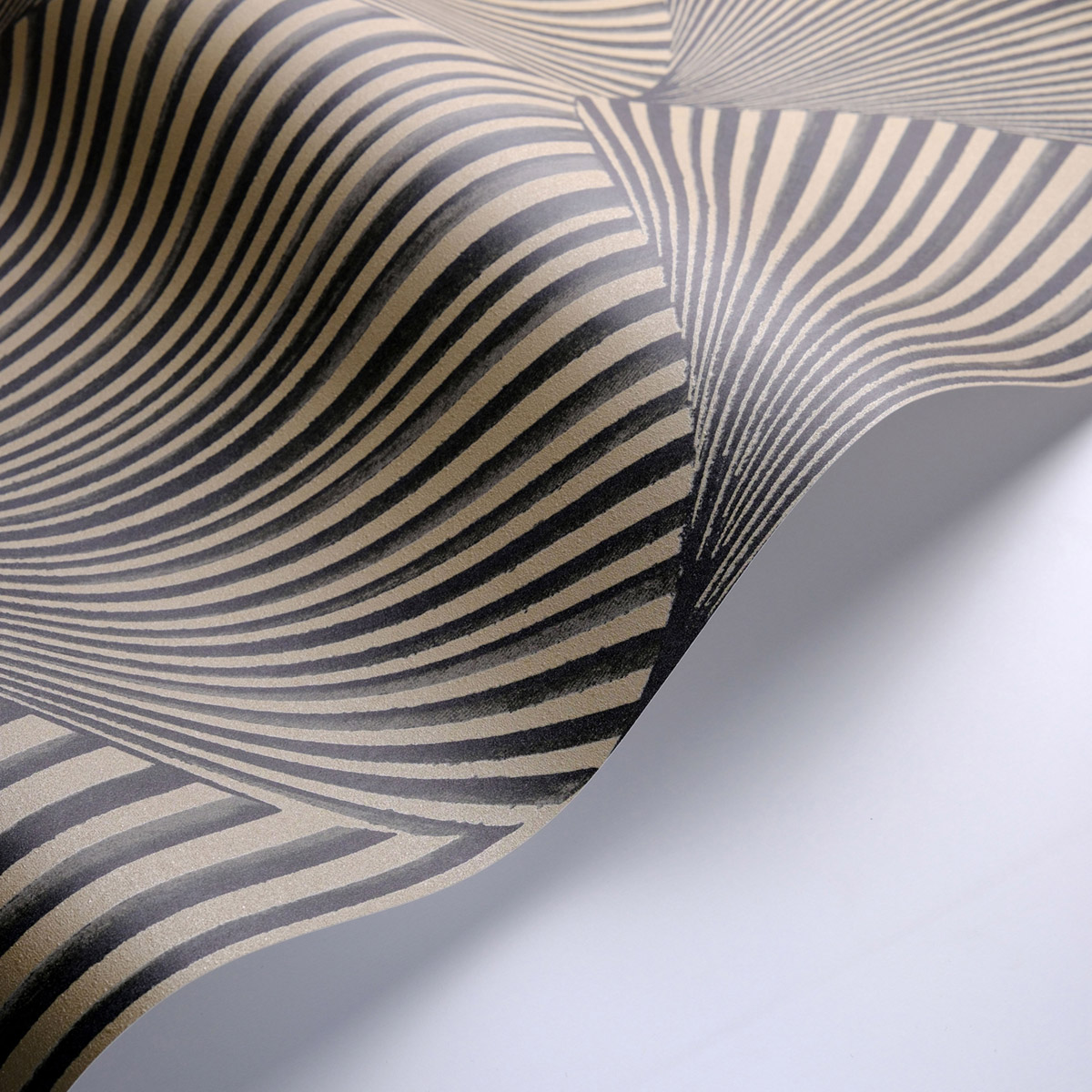 Papier peint Feuille Coquillage Semiramis noir doré - Babylone de Casadéco AMB5| Réf. BBLN89769365