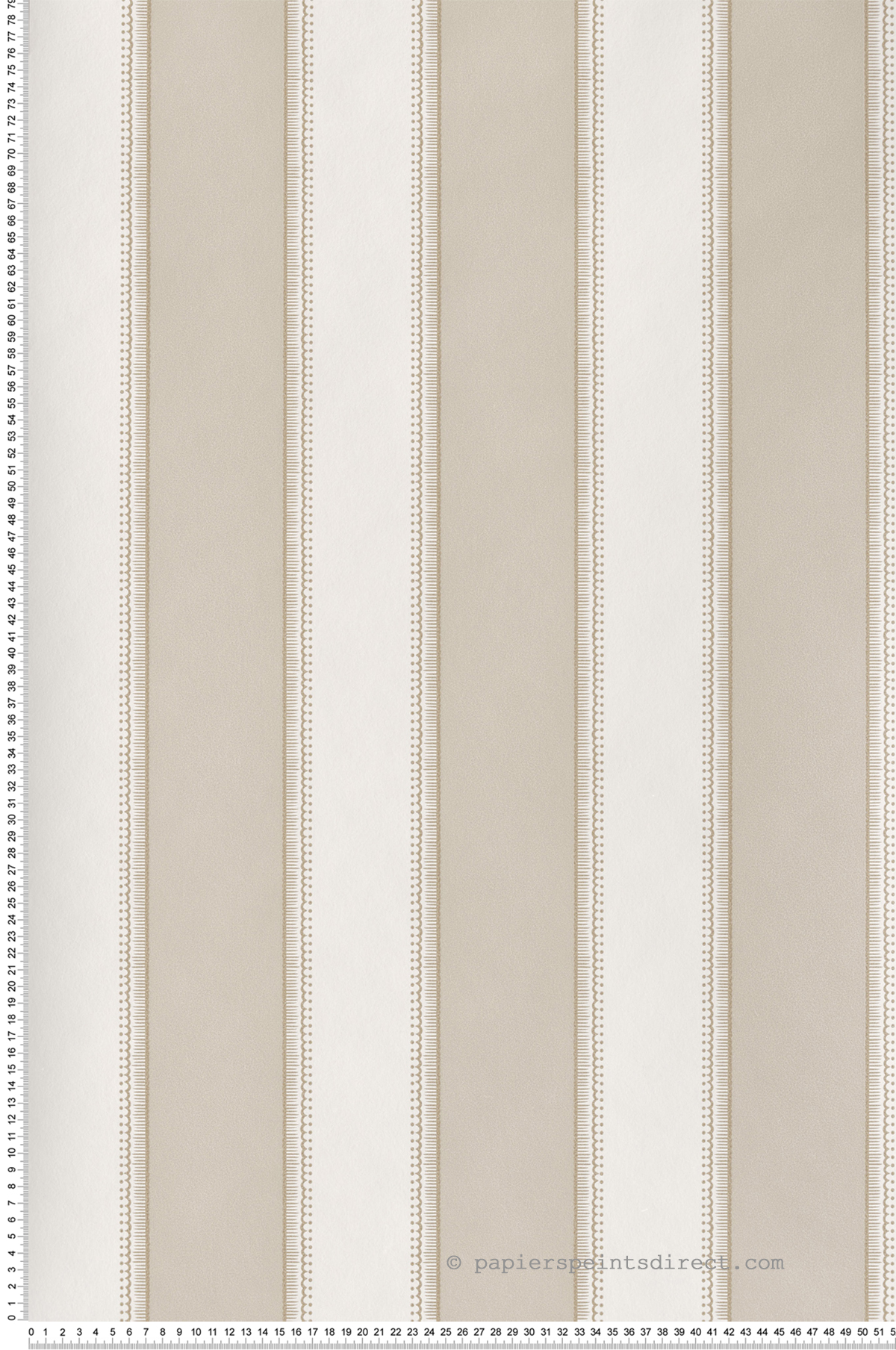 Papier peint Rayure Sackville Stripe beige - Signature de Nina Campbell | Réf. OSB-NCW4492-04