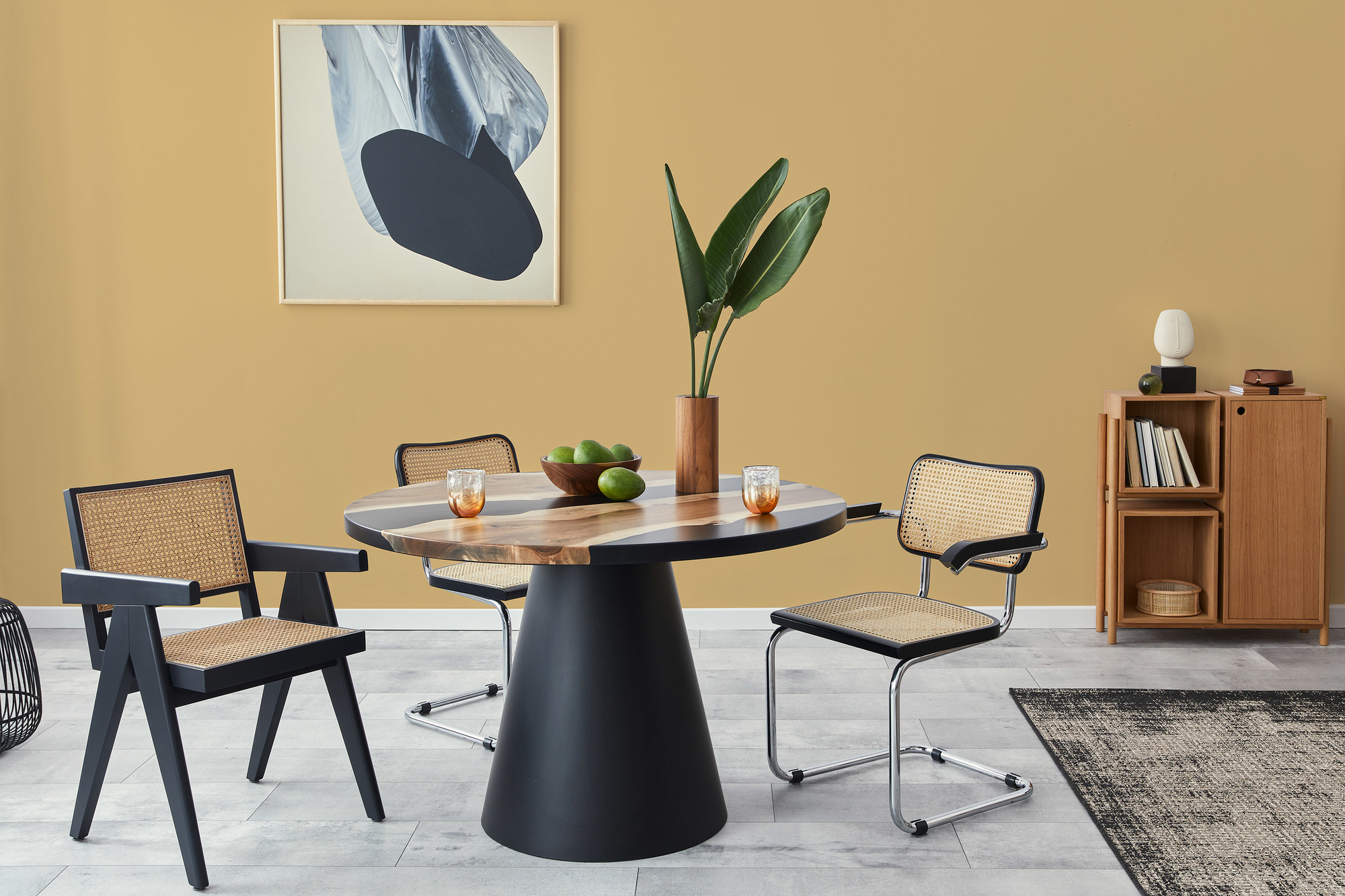 Photo numéro 2 d'une pièce avec un mur peint avec la peinture  Puro jaune sunny yellow - c8000