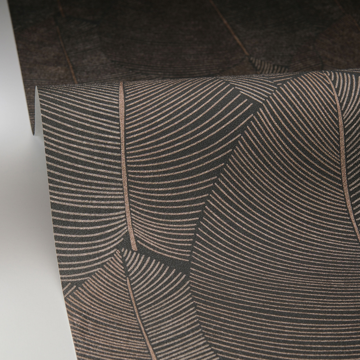 Papier peint Feuille Superposée Nuance noir métallisé - Light de Casélio AMB4| Réf. LIG106599105