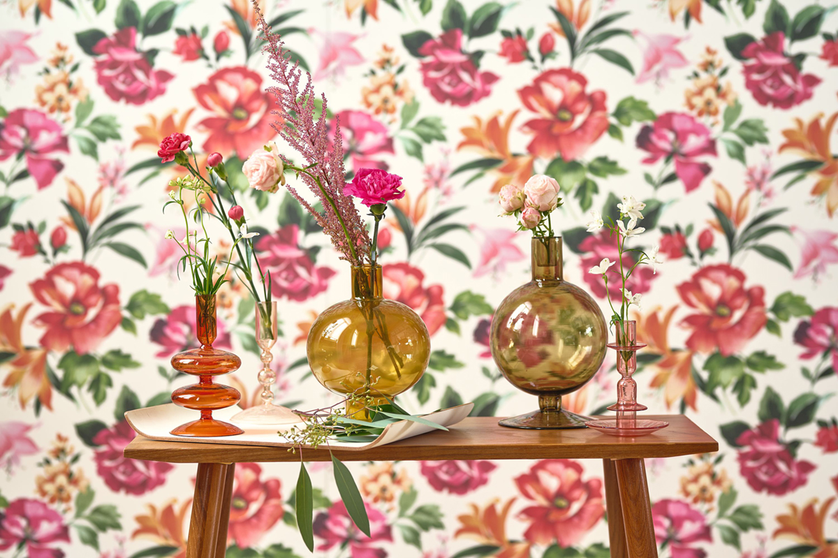 Papier peint Bouquet d'été rouge passion - Le Beau Jardin de Casadéco AMB3 | Réf. BJAR202578654