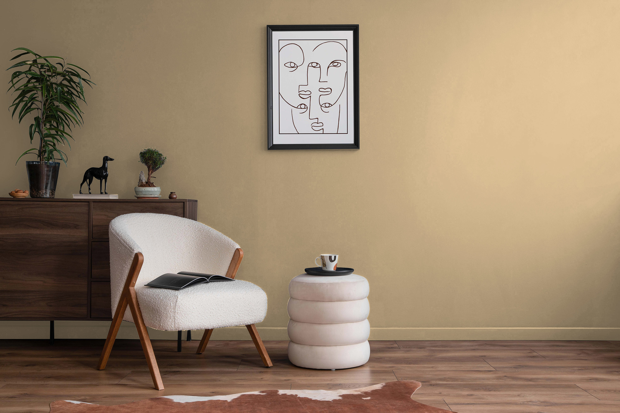 Photo numéro 2 d'une pièce avec un mur peint avec la peinture  Puro beige smooth saffron - c8010