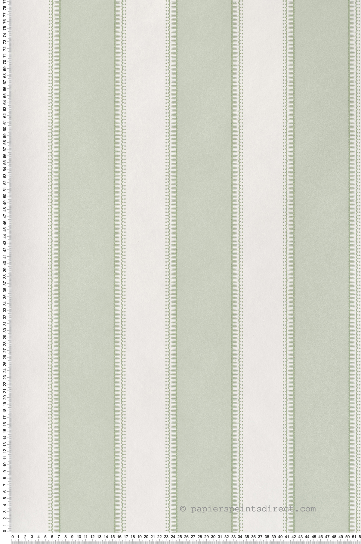 Papier peint Rayure Sackville Stripe vert - Signature de Nina Campbell | Réf. OSB-NCW4492-01