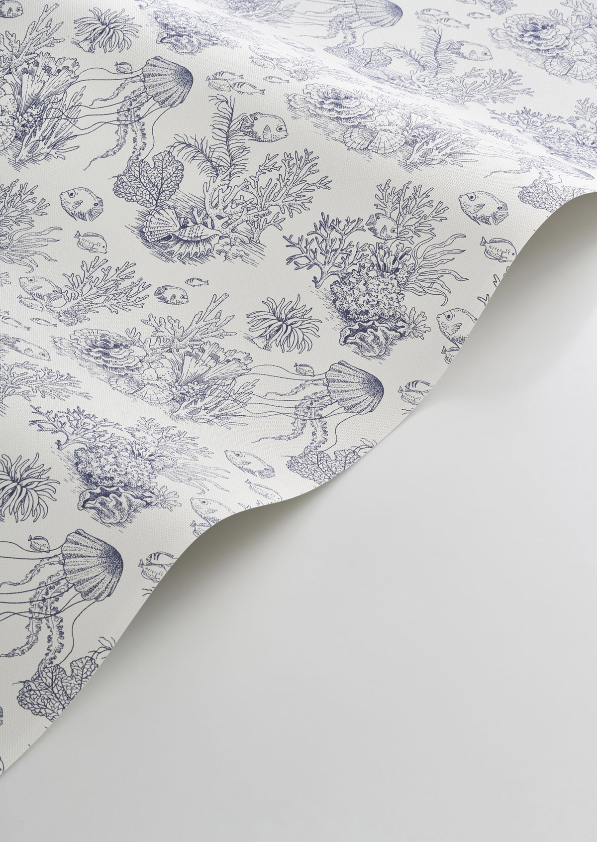 Papier peint Toile de Jouy Marin Côte Sauvage bleu - Seaside de Casadéco AMB5 | Réf. SEAS201476446