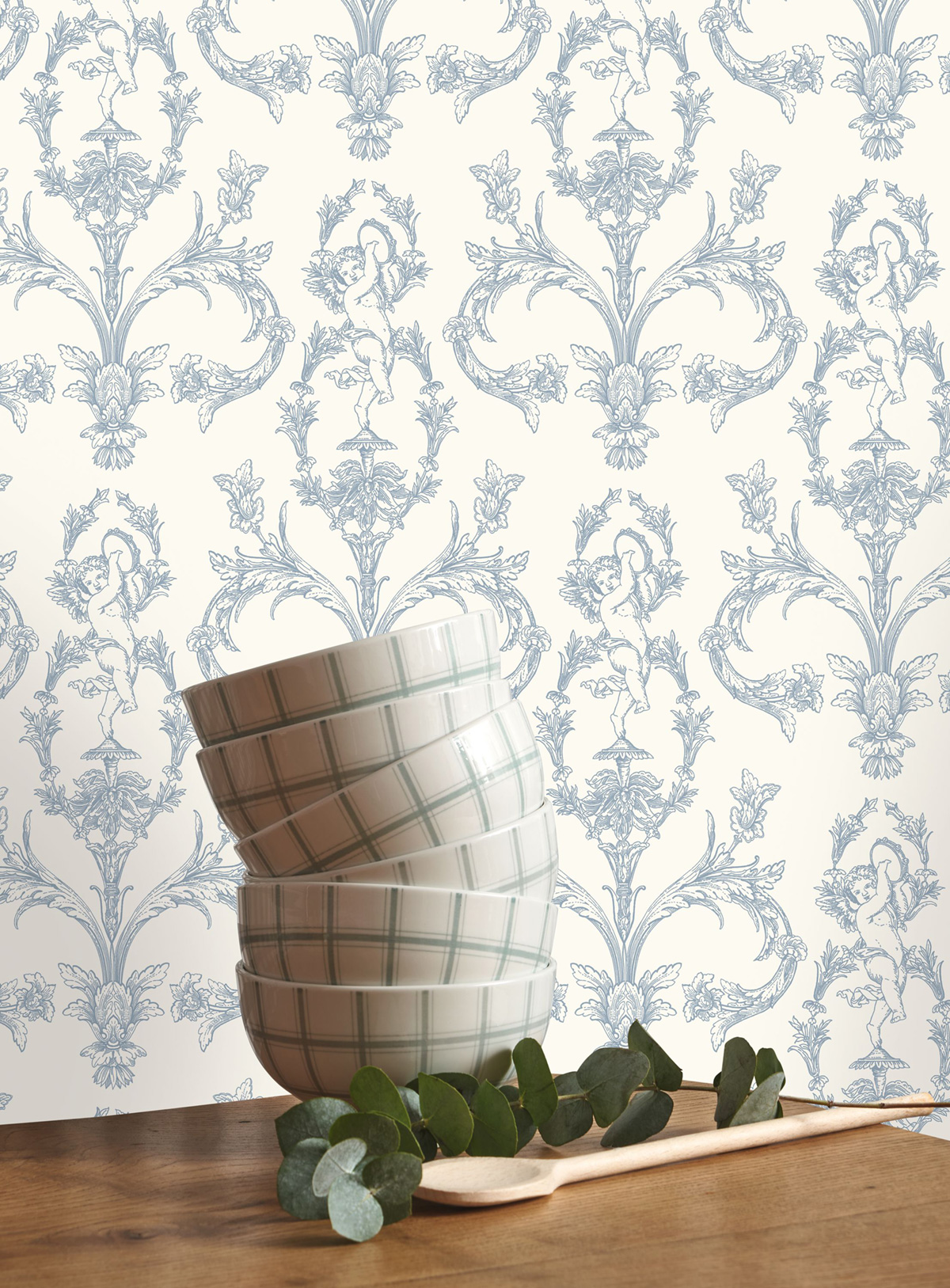 Papier peint Cherubin Seraphin bleu porcelaine - Les Belles Toiles De Jouy 2 de Casadéco | Réf. BTJD201716226