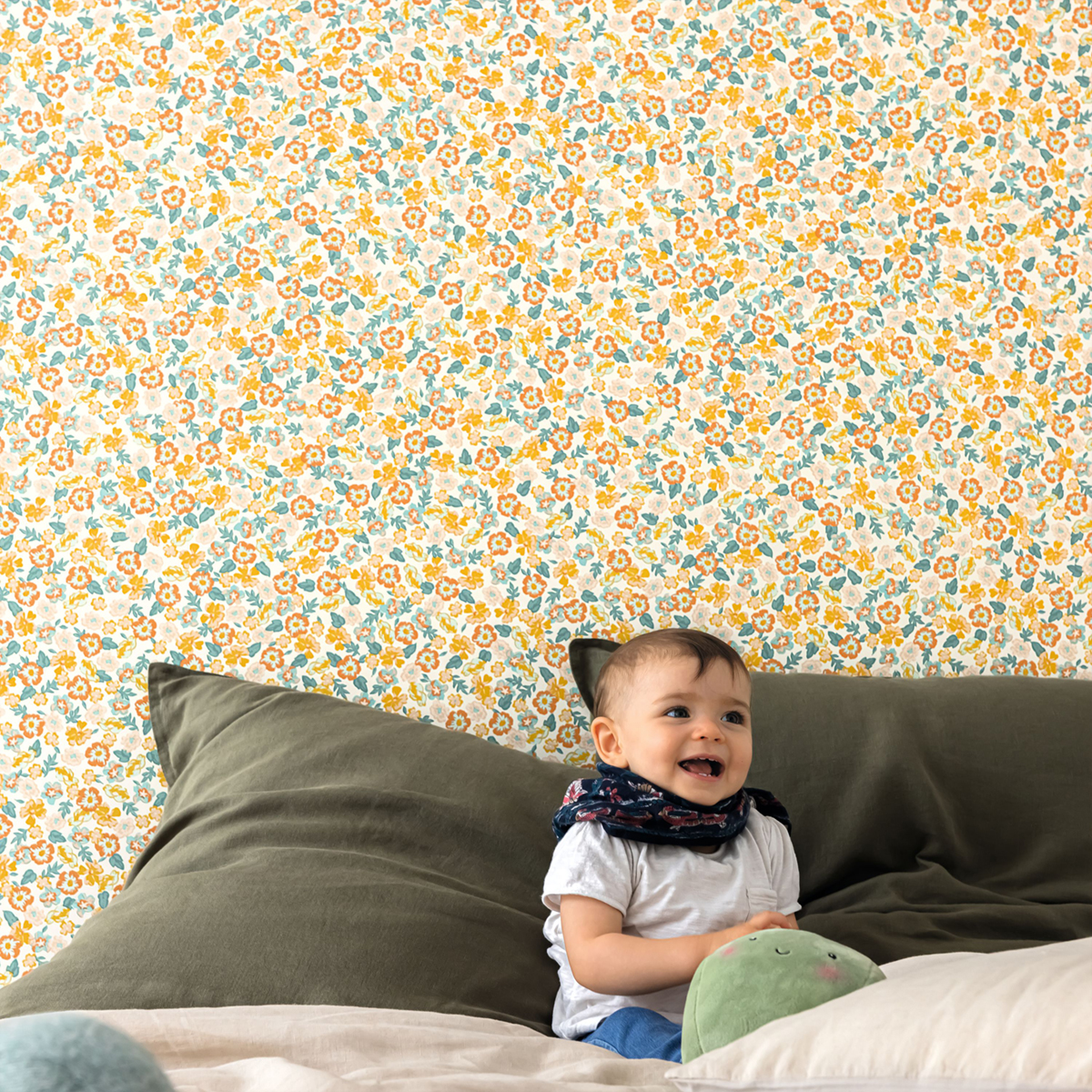 Papier peint Fleur Liberty Funny multicouleurs - Happy Therapy de Casélio | Réf. HTH104100231