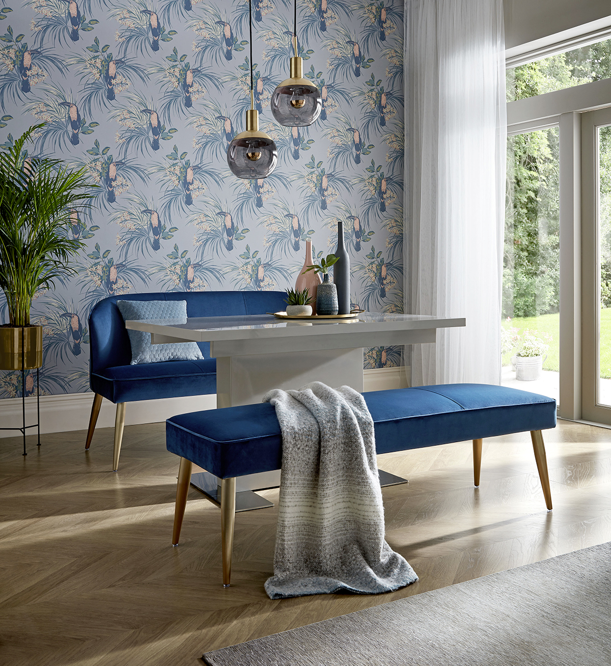 Papier peint Tropical Toucan bleu - Elodie 1838 Wallcoverings d'Initiales AMB | Réf. INI-90713501