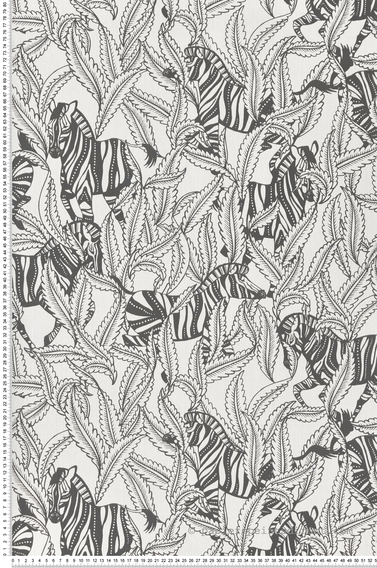 Papier peint Zèbre Hiding noir et blanc - Moonlight 2 de Casélio AMBV | Réf. MLGT104290997