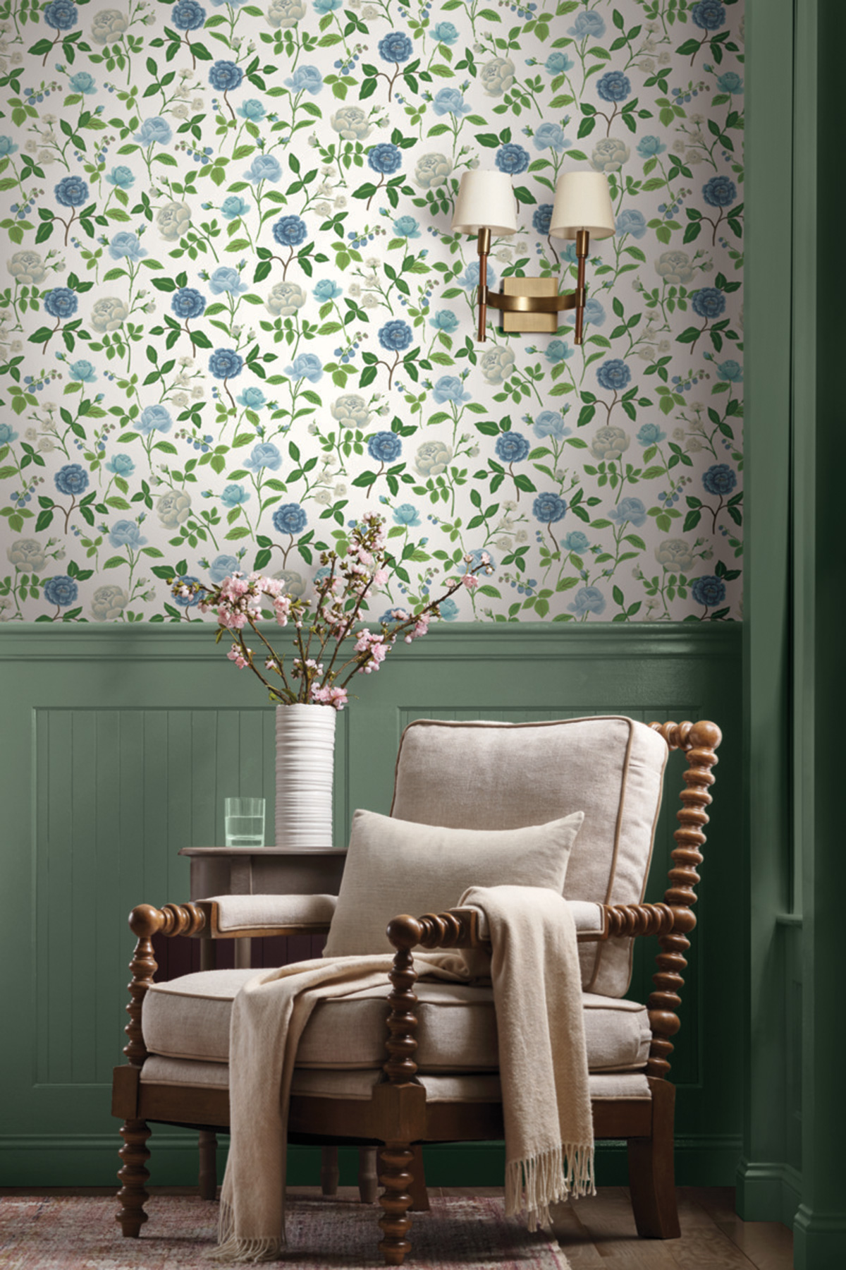 Papier peint Fleurs Romantiques bleu blanc - Rifle Paper Co. 3 de York (Initiales) | Réf. INI-RF7543