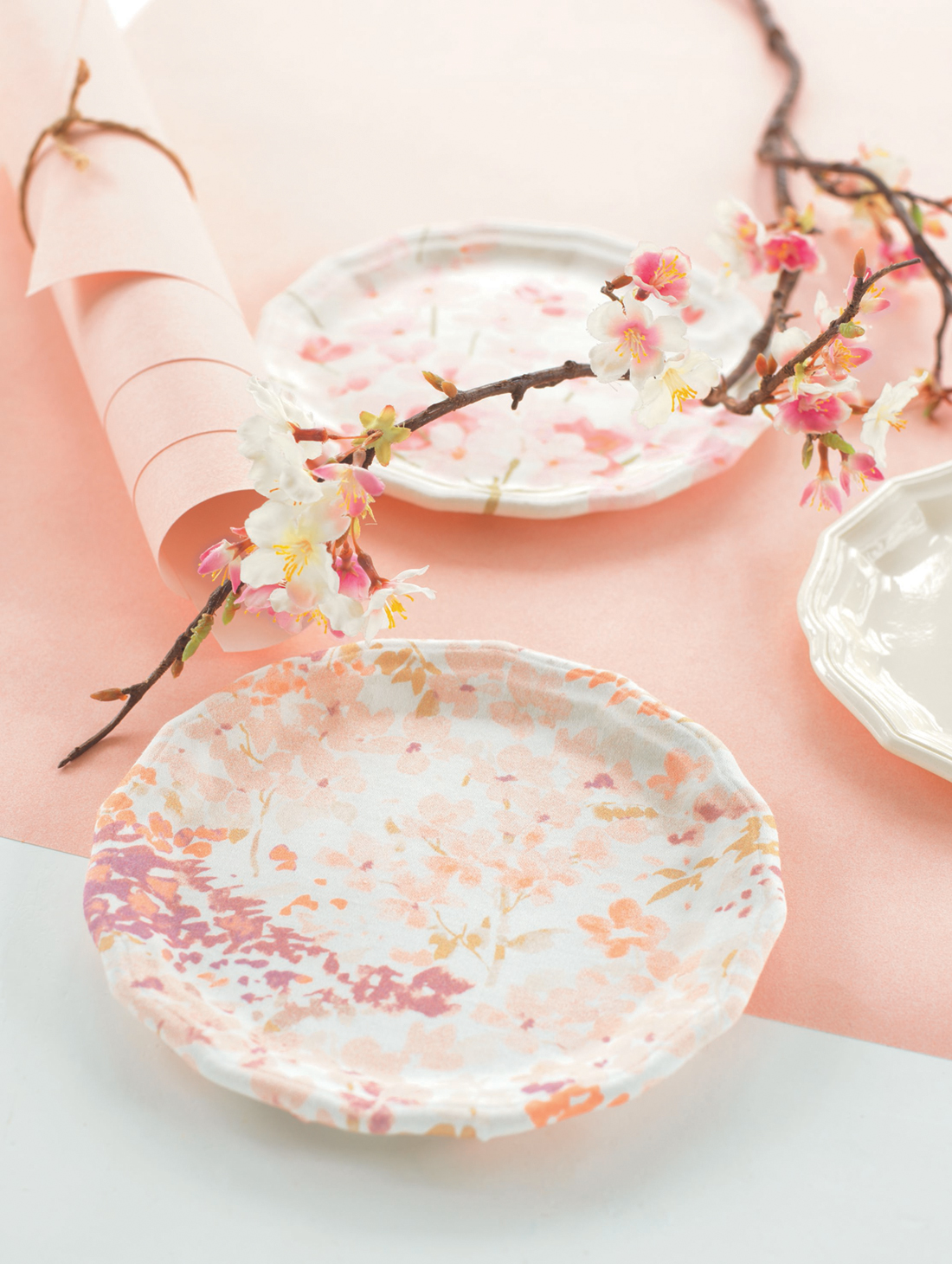 Amb 2 Papier peint Uni corail - Florescence de Casadeco | Réf. FLRE82384340