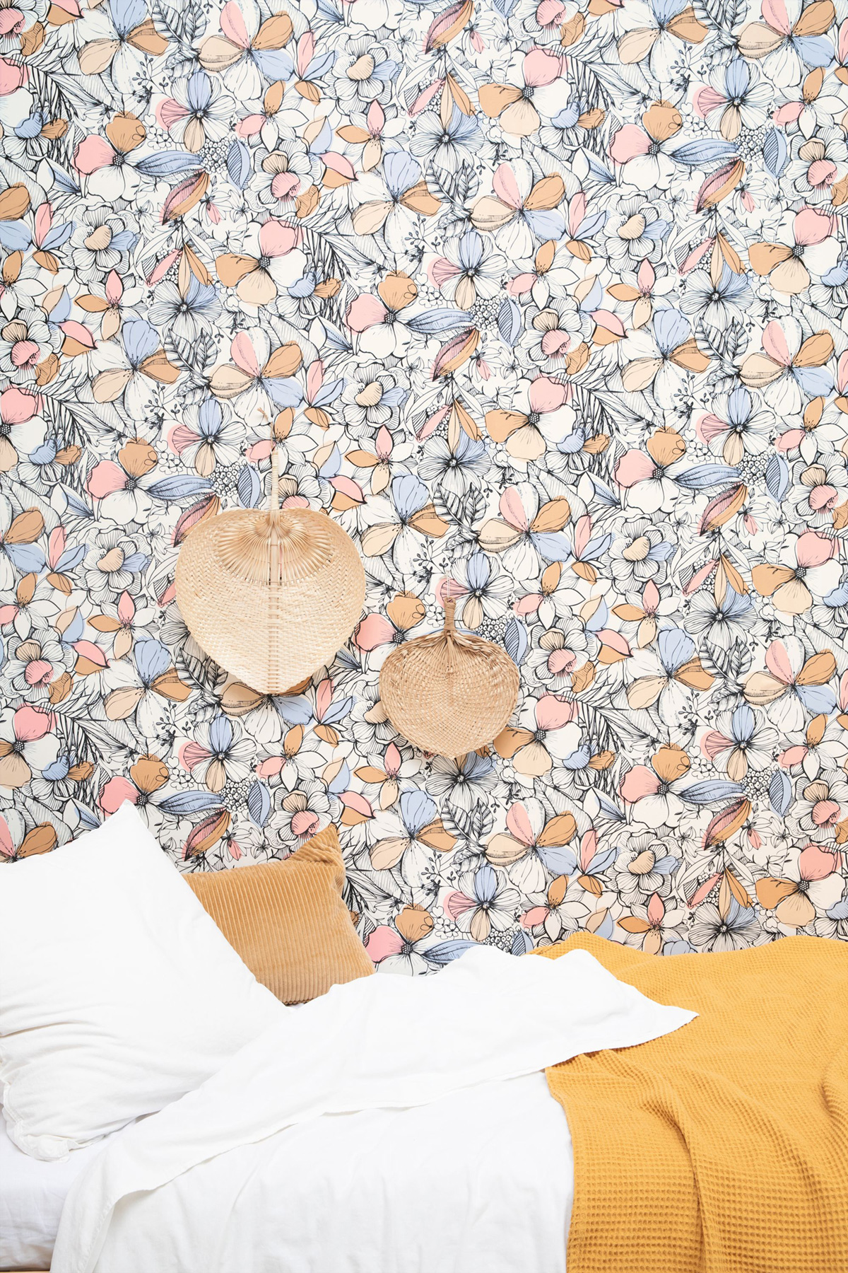 Papier peint Fleurs California Dreaming bleu rose - Young & Free de Casélio | Réf. YNF103384020