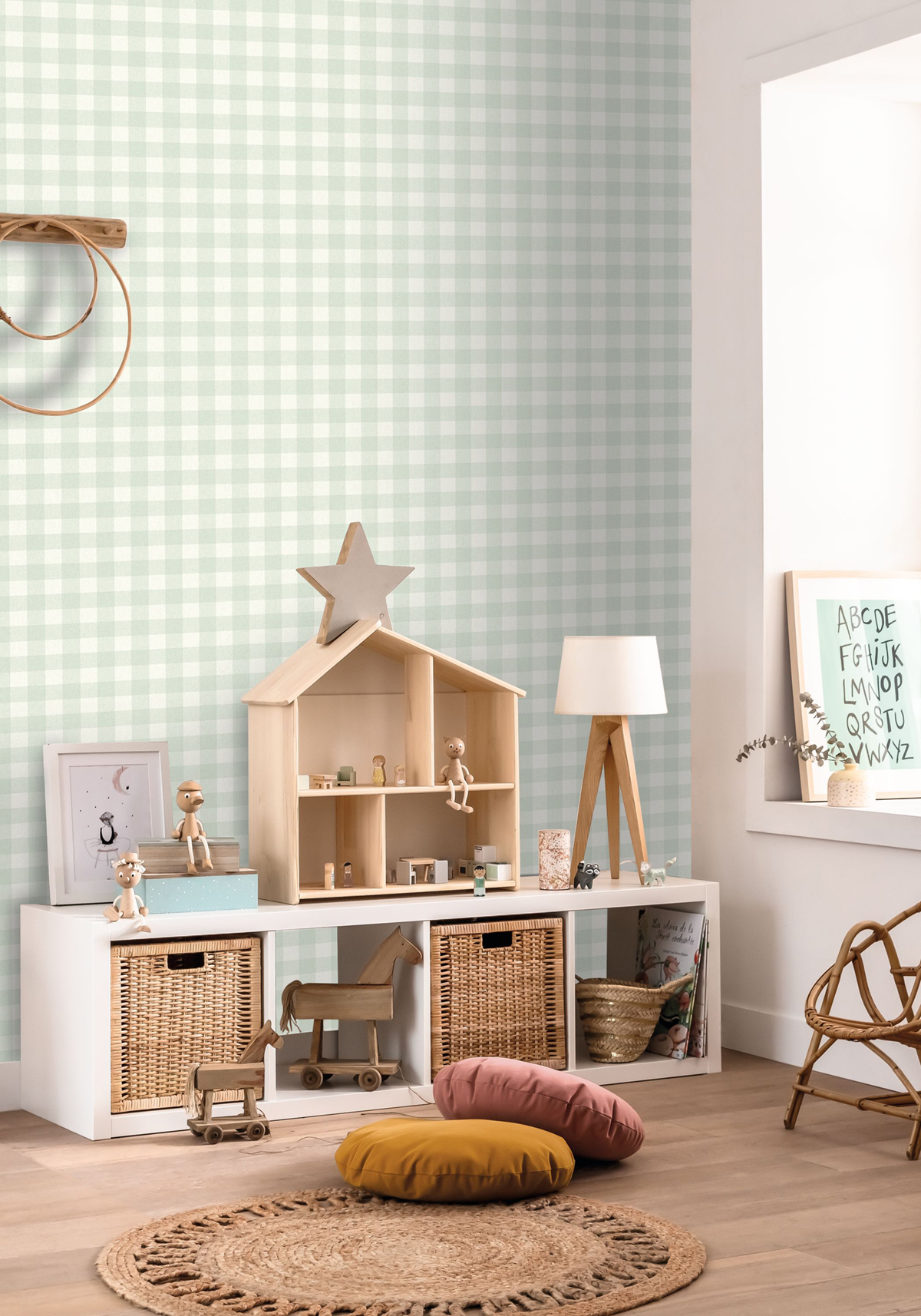 Papier peint Vichy Carreaux Victoria vert d'eau - Let's Go Girls! de Casélio | Réf. LGG104420764