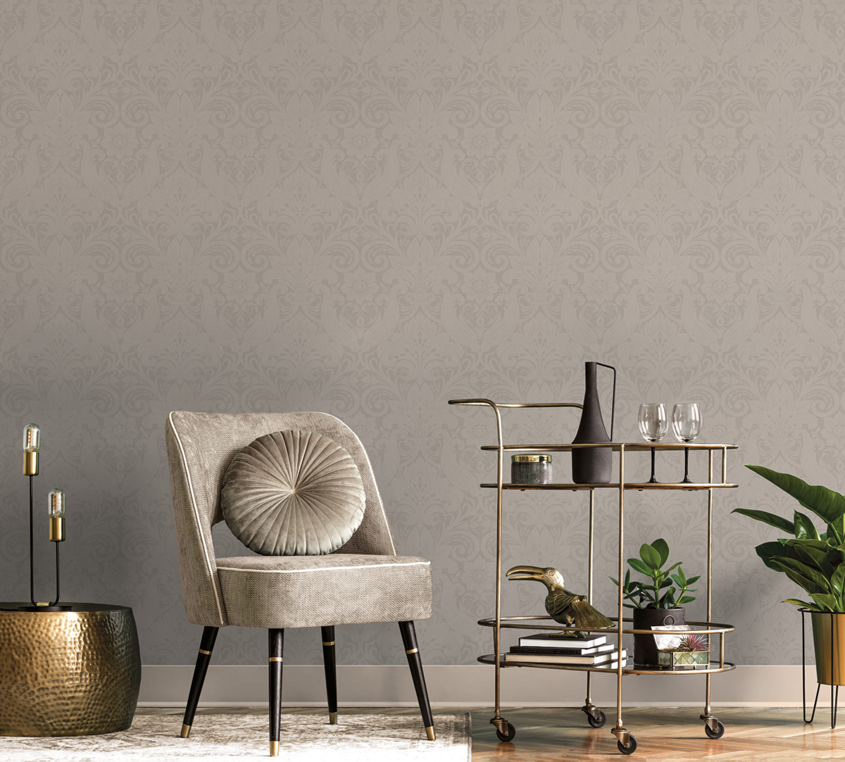 Papier peint Médaillon Floral Velours beige - The Wall Llewelyn-Bowen de Lutèce | Réf. LTC-LB25171