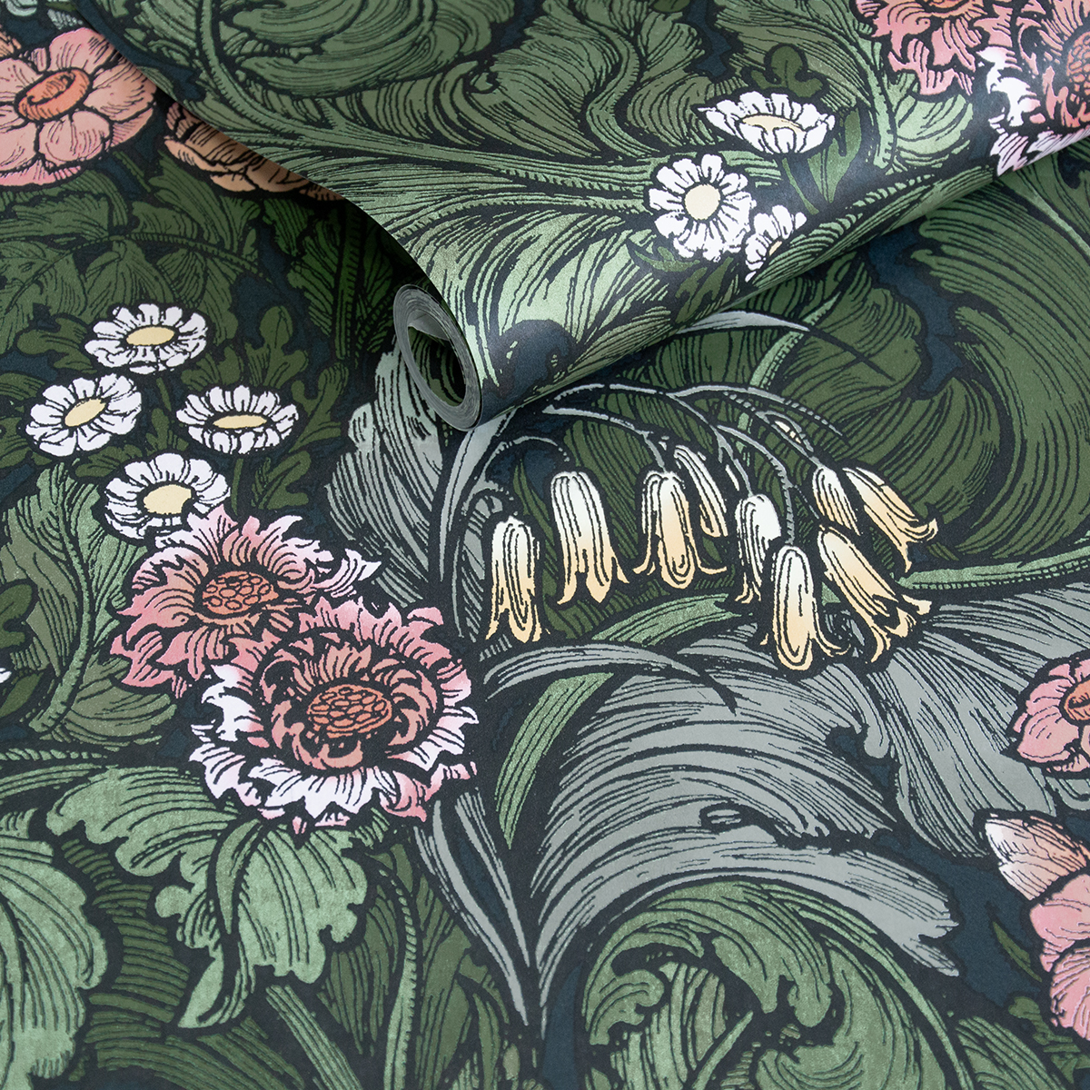 Papier peint Feuillage Luxuriant Fleur vert rose - The Wall Llewelyn-Bowen de Lutèce | AMB2 Réf. LTC-LB25138