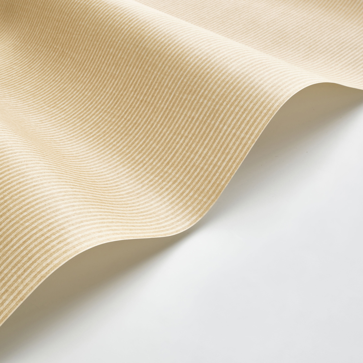 Papier peint Fines Rayures Papier Kraft jaune moutarde - Papercraft de Casadéco AMBV | Réf. PAPC89652332