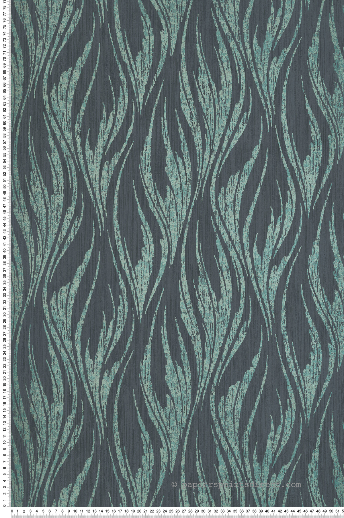 Papier peint Flamme Effet Toile vert métallisé - Willow d'Initiales | Réf. INI-00814602