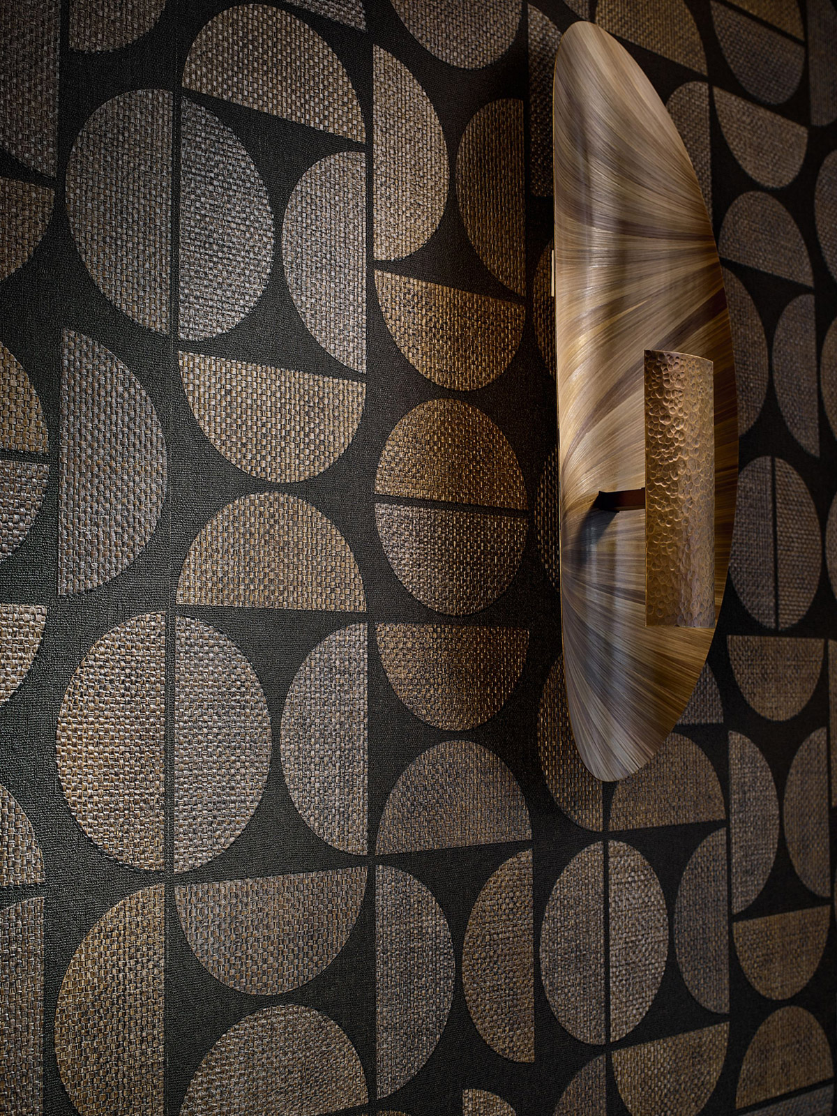 Papier peint Rond Graphique Dualis ébène - Nature sur Mesure de Casamance AMB2 | Réf. CAS-76881426