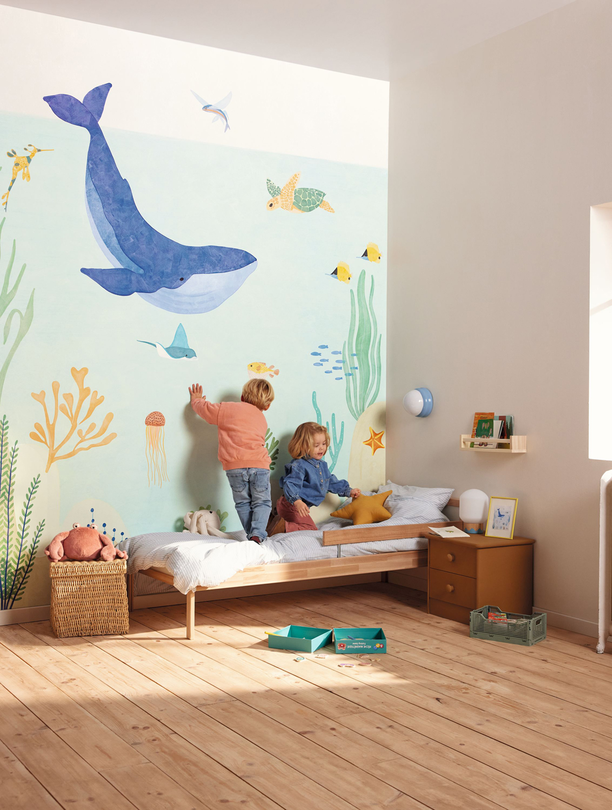 Papier peint panoramique Baleine Monde de la Mer bleu M 250X280 - Les Minis Mondes de Casélio | Réf. MNM105666001