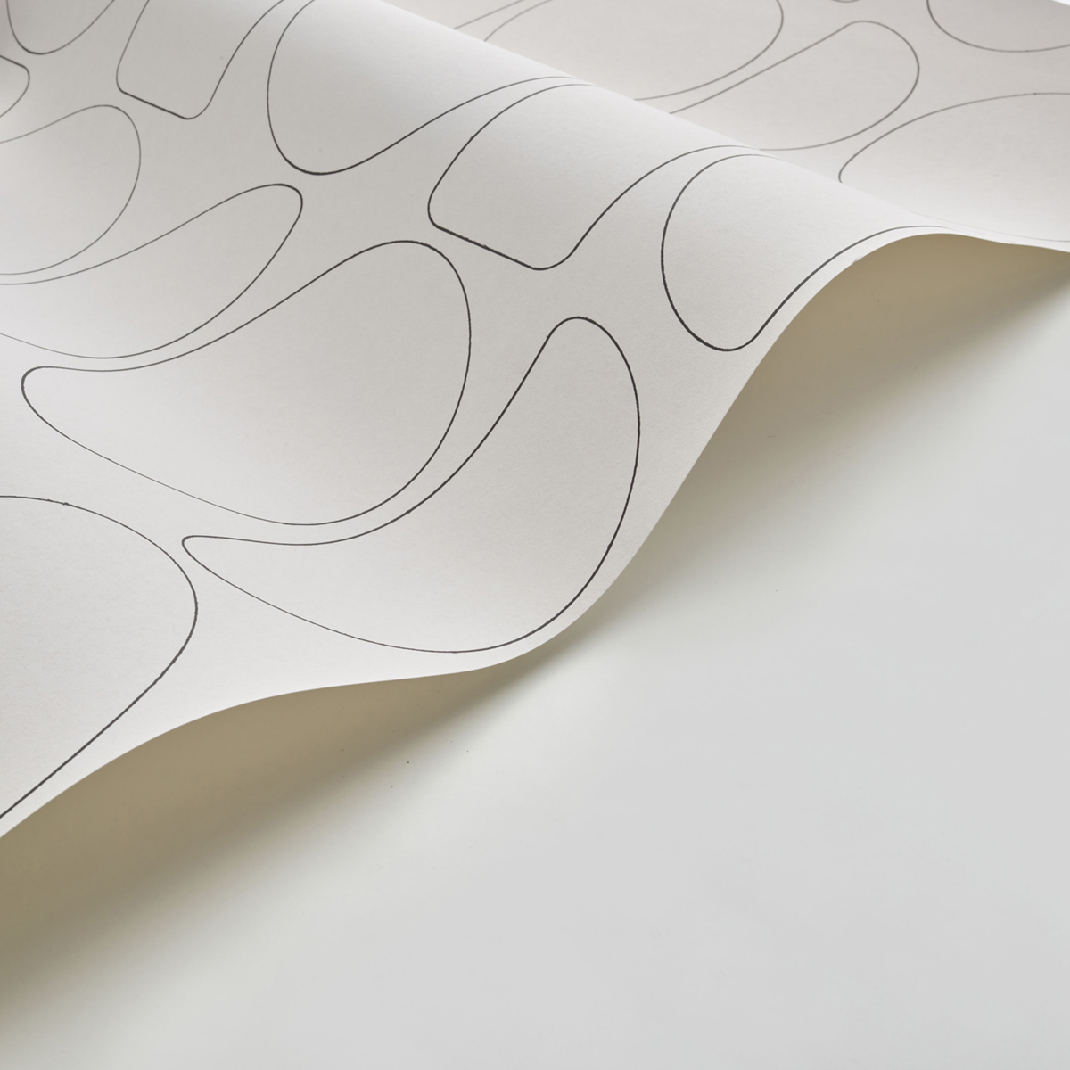 Papier peint Forme Légèreté Arrondie noir écru - Alchimie de Casadéco AMB4| Réf. ALMI89921924