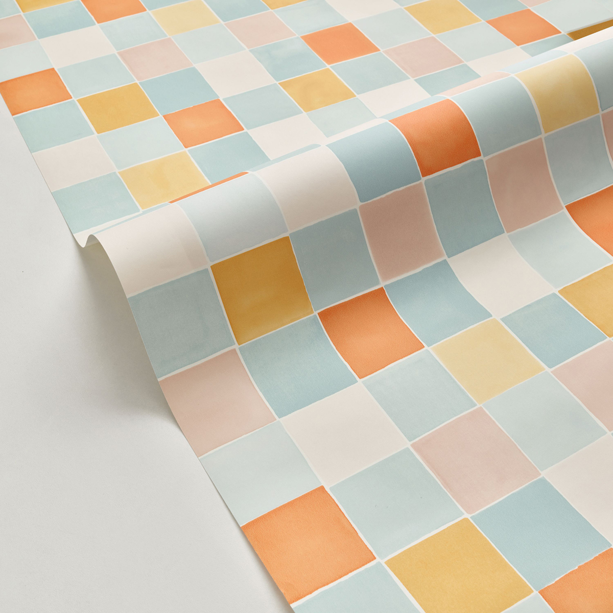 Papier peint Petit Carreau Play multicouleurs - Happy Therapy de Casélio AMBV | Réf. HTH104083649