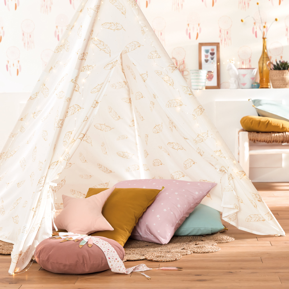 Tissu Voile enfant Plumes or - Girl Power de Casélio AMB | Réf. GPR100962215