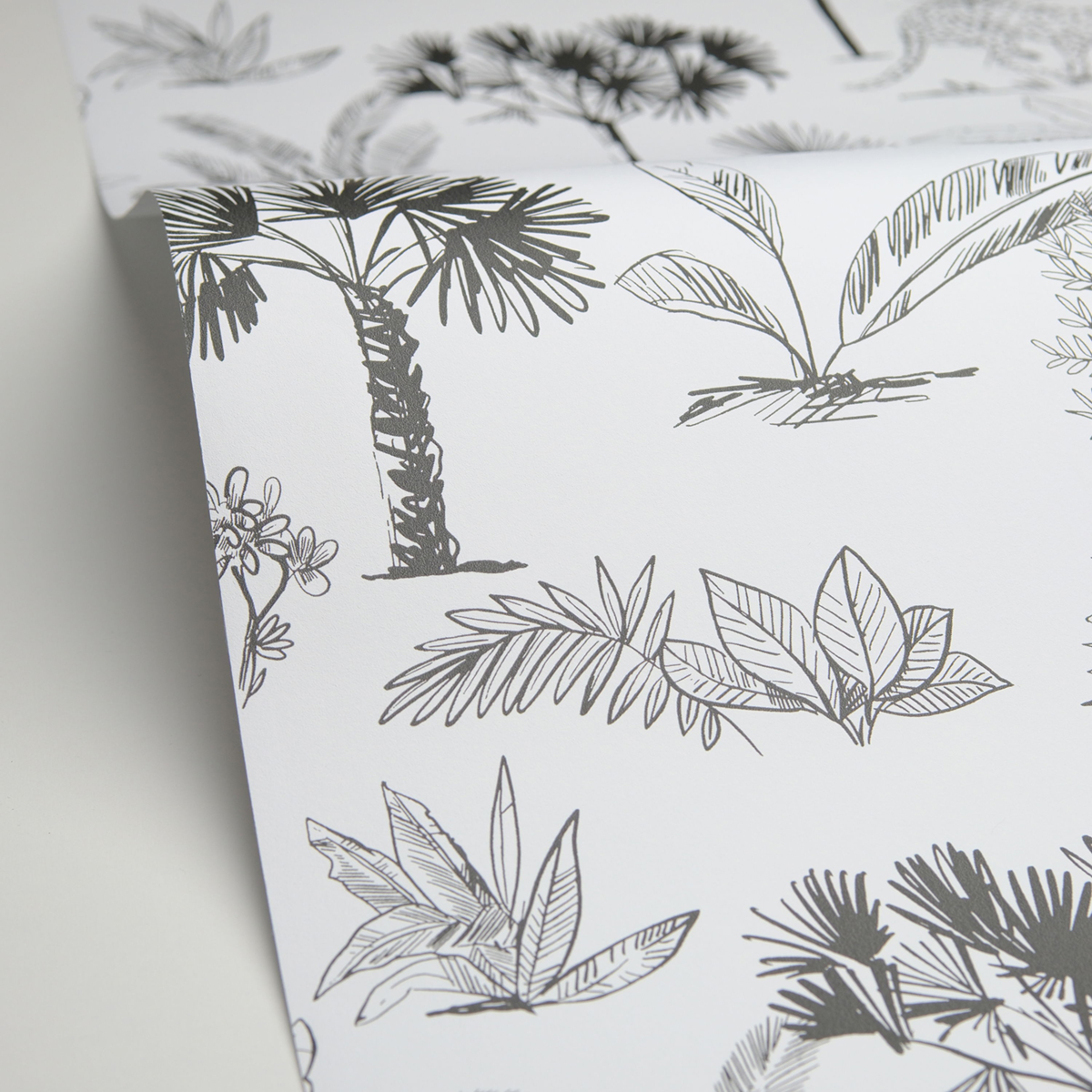 Papier peint Animaux Balade dans la Savane noir et blanc - Les Minis Mondes de Casélio AMBV | Réf. MNM105739090