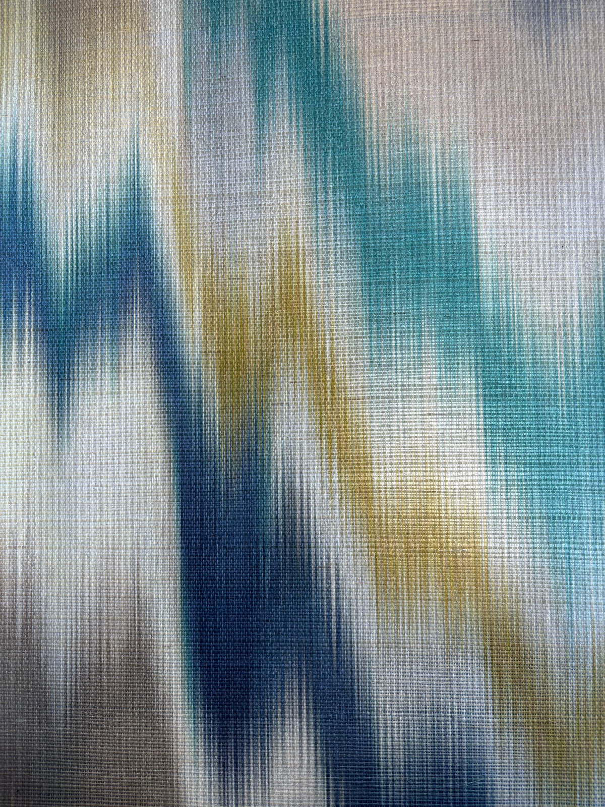 Papier peint Dégradré Ethnique Irisa Grasscloth bleu canard beige - Irisa d'Osborne & Little | Réf. OSB-W7850-03