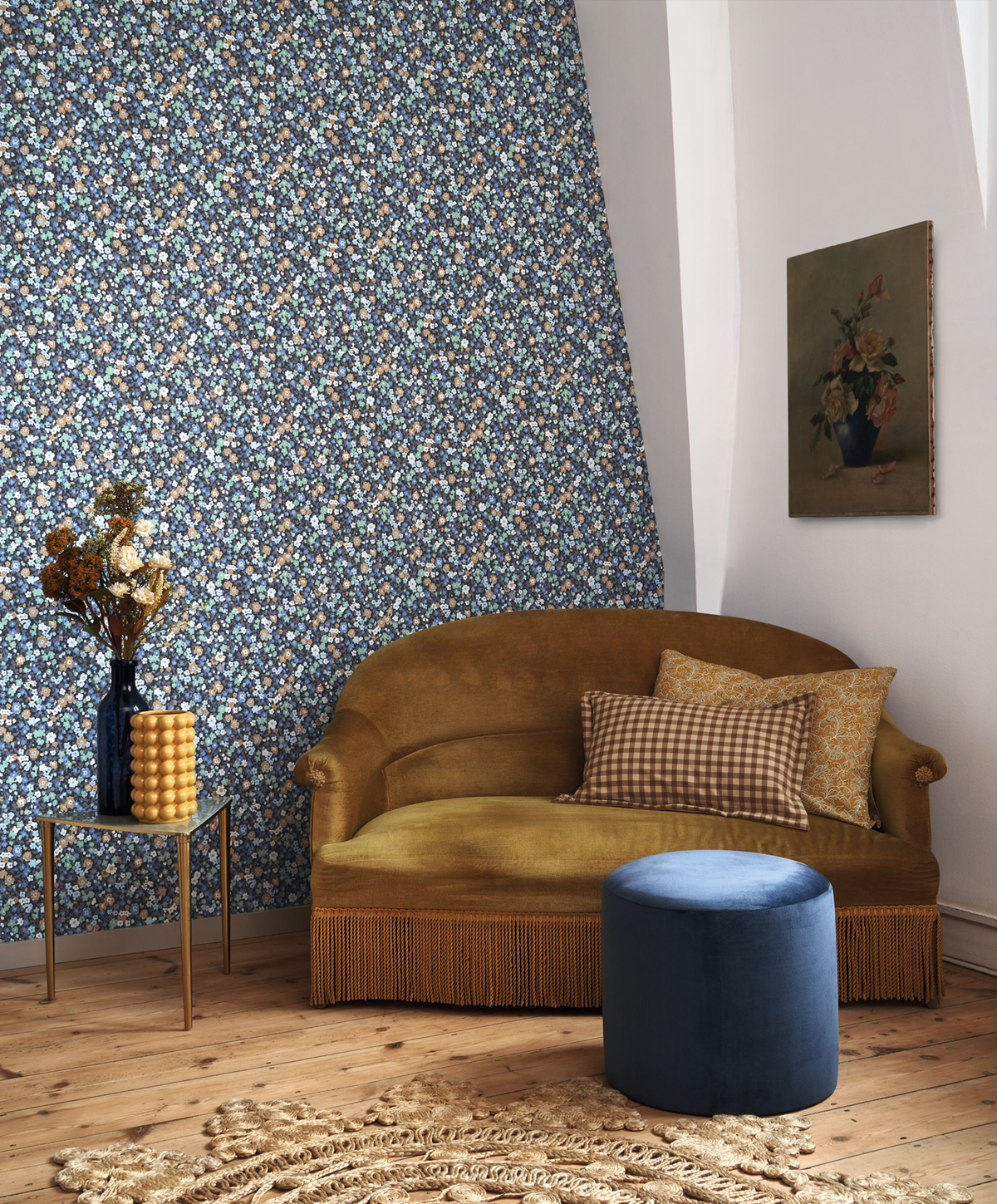 Papier peint Liberty Pansy bleu noir - Flower Market de Casadéco | Réf. FLOM89216518