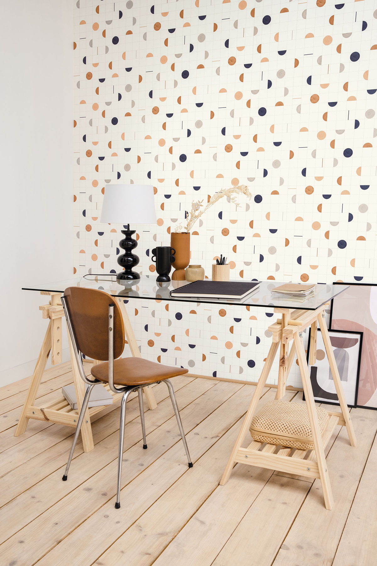 Papier peint Géométrique Quadrillage Jump Around blanc et doré - Around de Casélio | Réf. ARN102866125