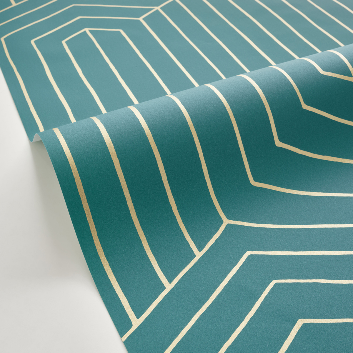 Papier peint Trait Géométrique Infini bleu canard doré - XXL de Casélio AMB3 | Réf. XXL104526023