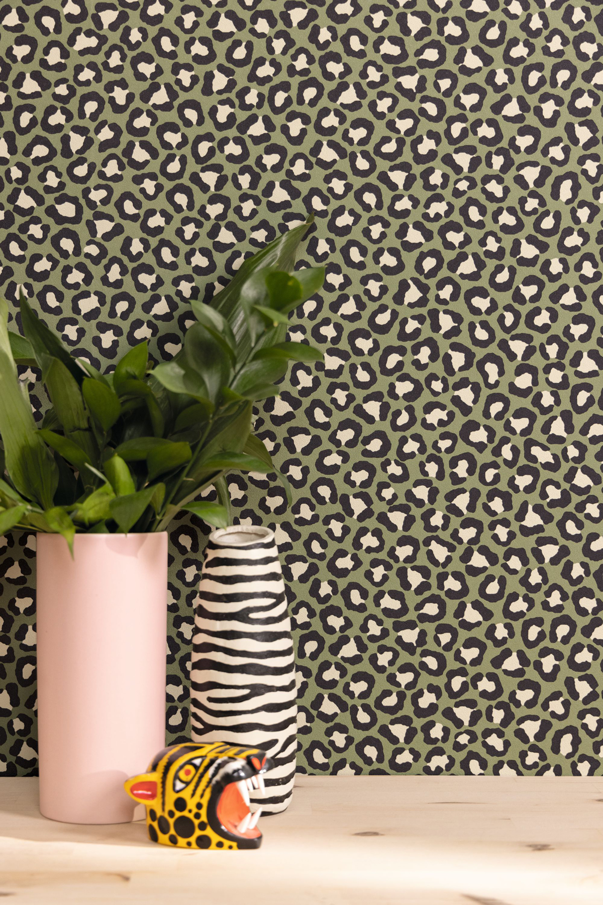 Papier peint Imprimé Léopard Sumatra kaki - Stay Wild de Casélio | Réf. WILD104947923