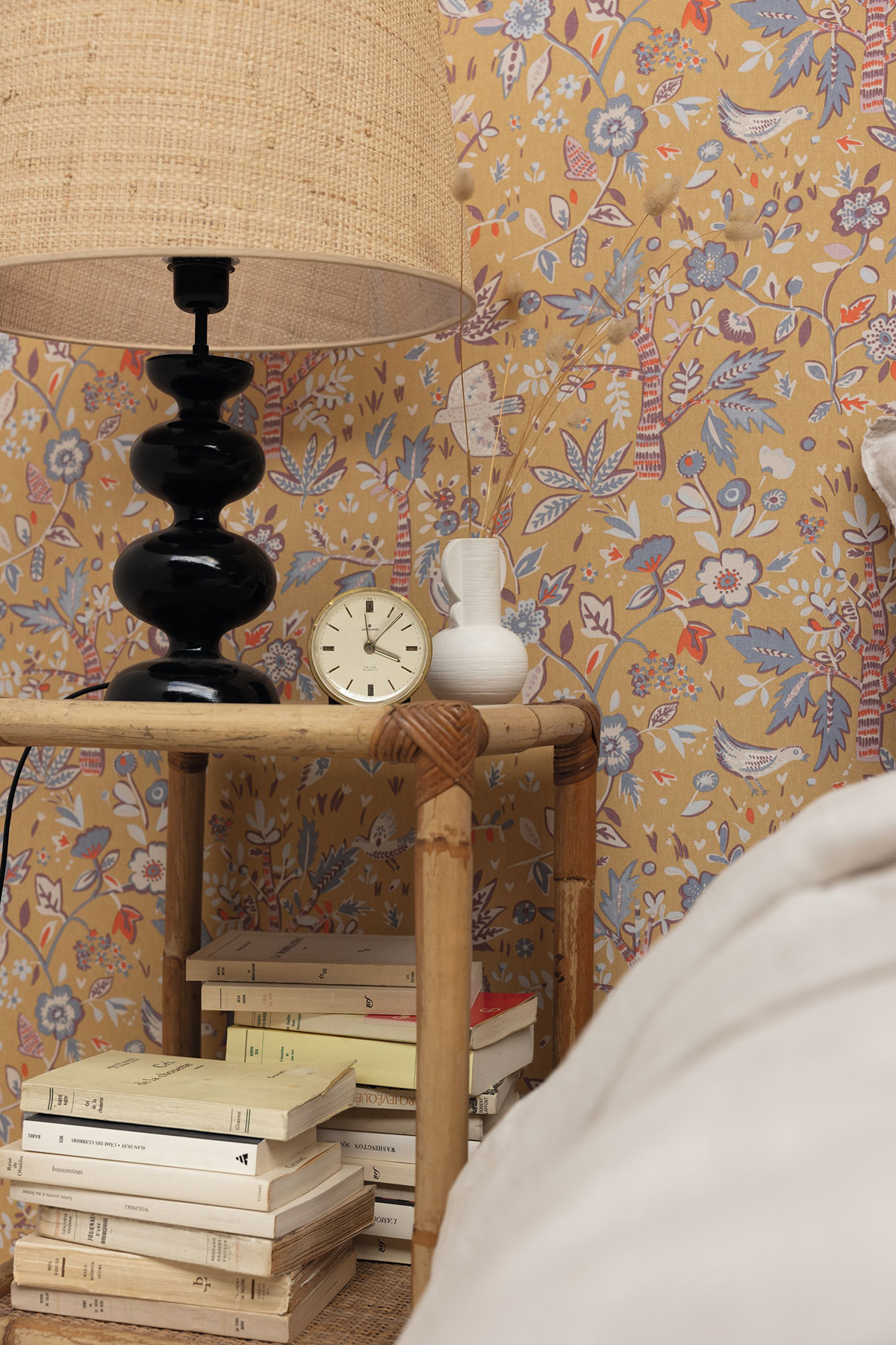 Papier peint Arbre et Oiseaux Echappée jaune - Bohème de Casélio | Réf. BOM103152243