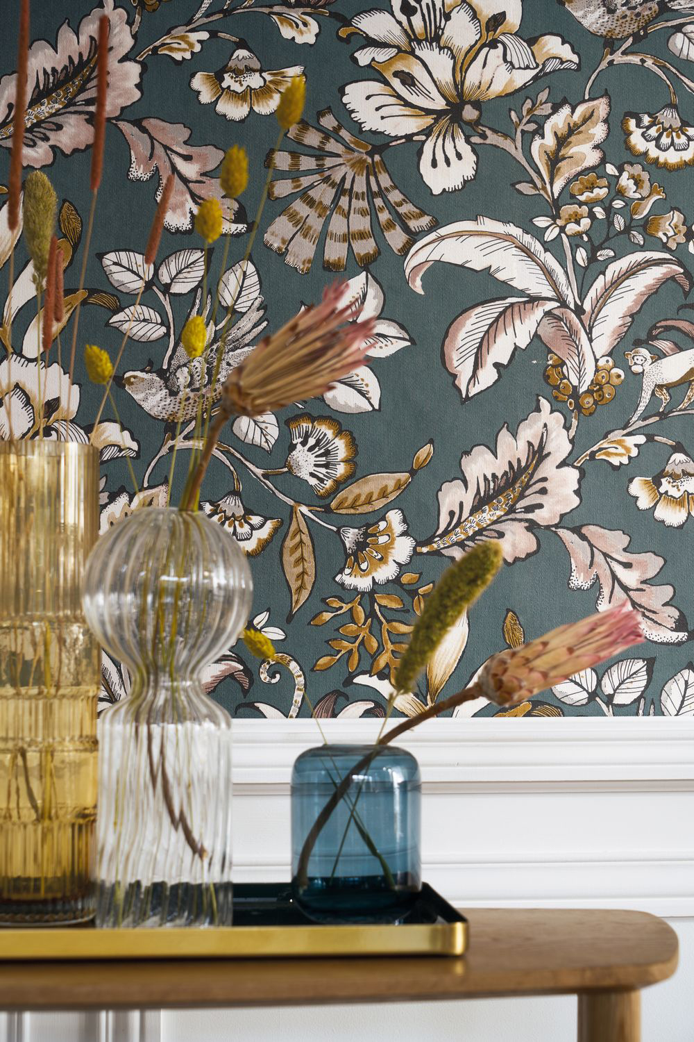 Papier peint animaux fleuri Paiony gris/bleu - Ceylan de Casamance AMB2 | Réf. CAS-74522654