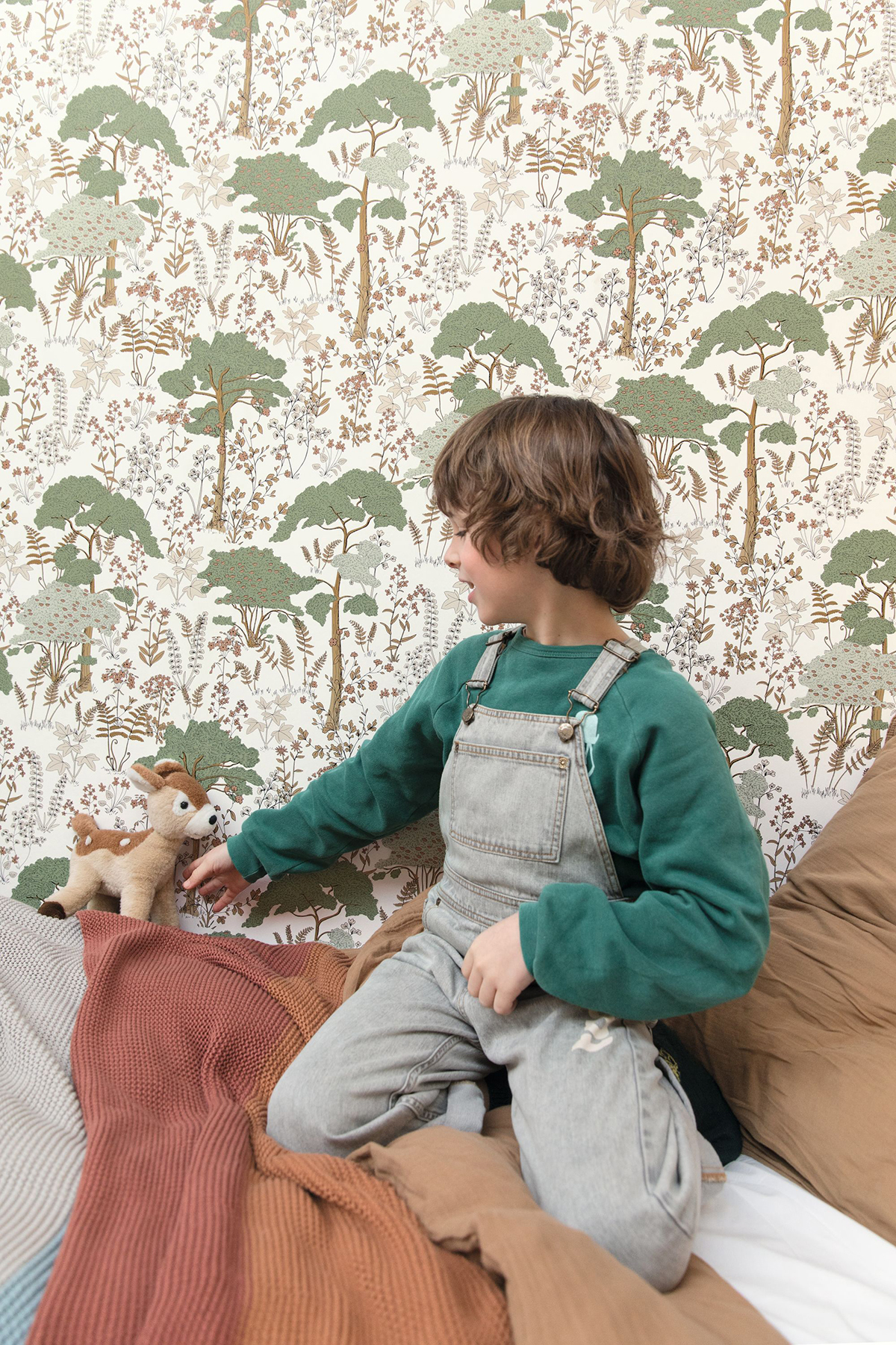 Papier peint Forêt Enfantine vert - Autour du Monde de Casélio AMB2 | Réf. ADM103557244