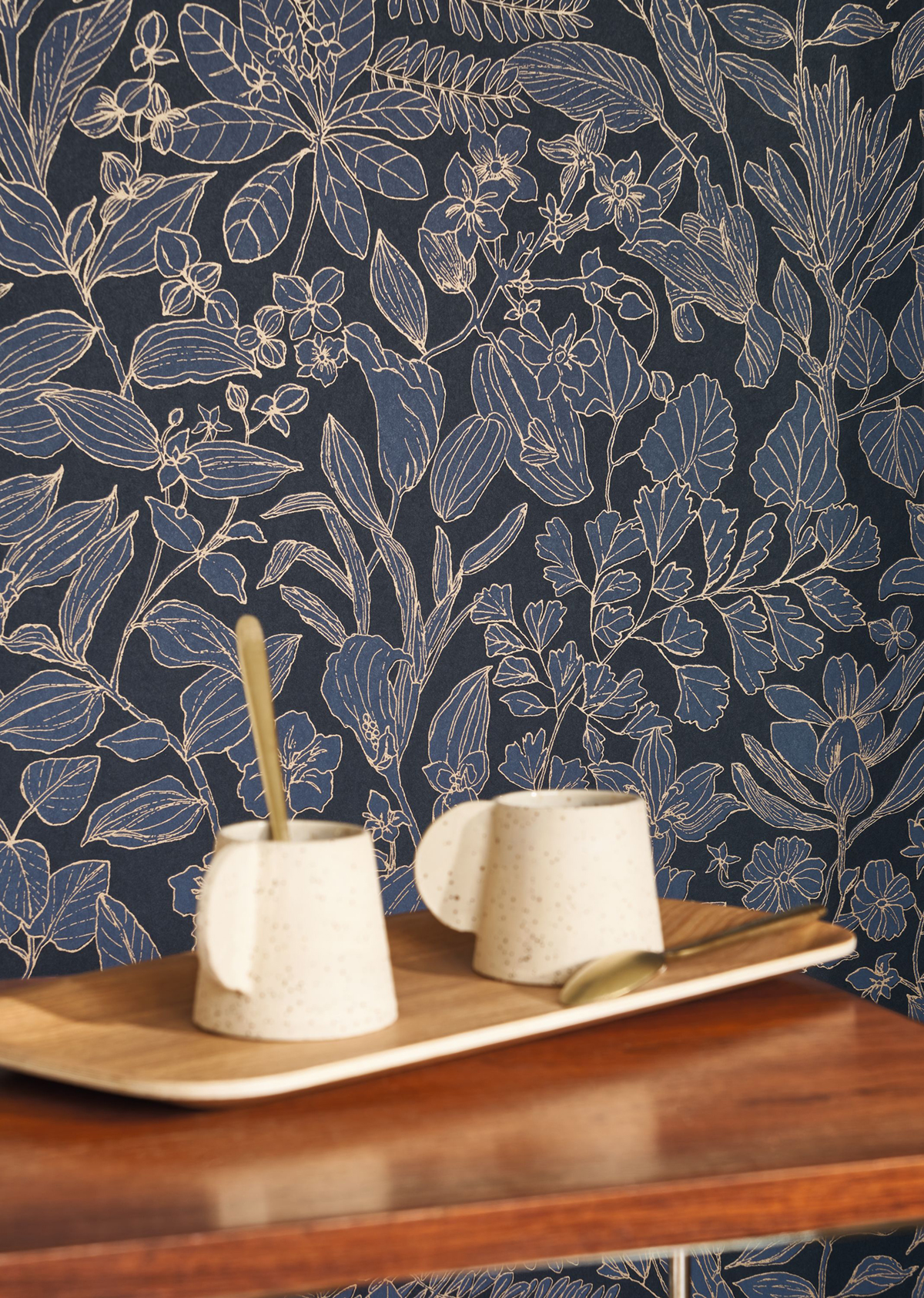 Papier peint Feuille Esquisse bleu nuit - Gardens de Casadéco AMB2 | Réf. GADN87596983